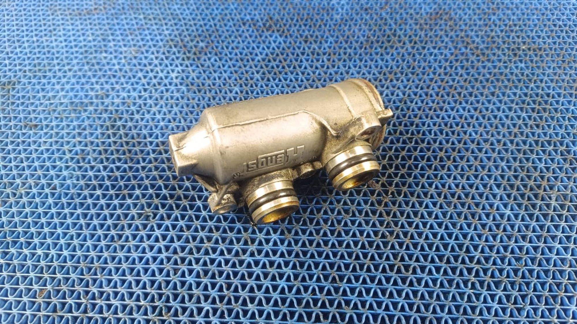 https://gcs.partsauto.market/rn-stockpro.appspot.com/thmbs/userImages/72ad5fba4727bffbc6ea9a8c61494201/part/b993b4fb-2bee-4f70-ae13-844708218268_1733822622827.jpg