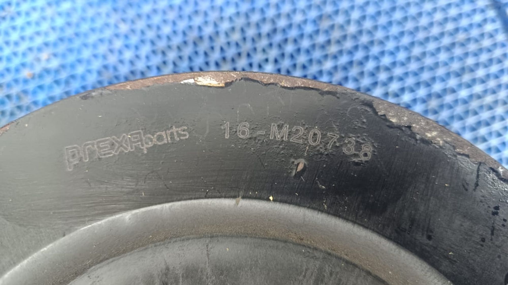 https://gcs.partsauto.market/rn-stockpro.appspot.com/thmbs/userImages/72ad5fba4727bffbc6ea9a8c61494201/part/c8818ed2-ebab-425f-ac99-708a7d88e98f_1745227887039.jpg