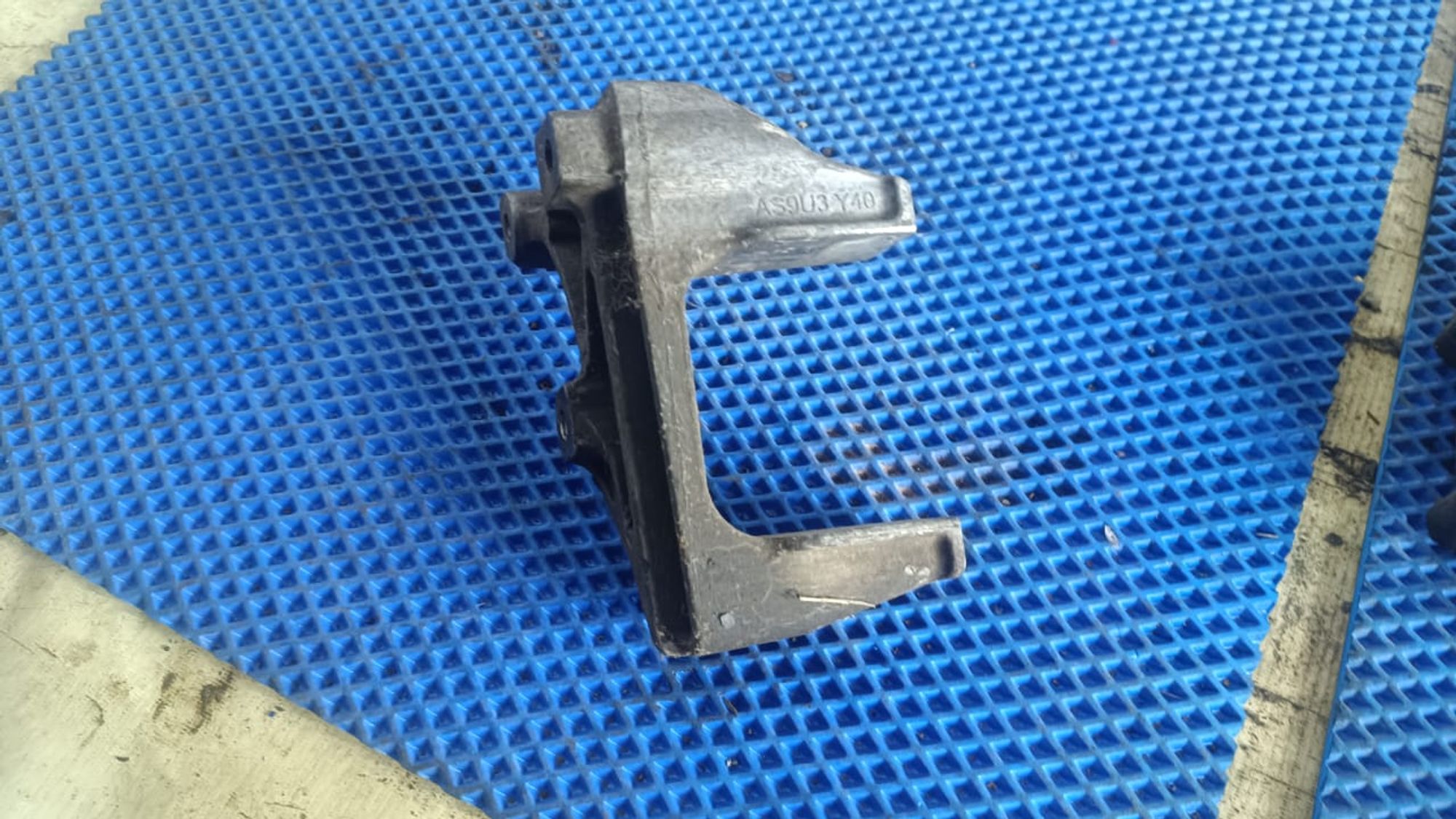 https://gcs.partsauto.market/rn-stockpro.appspot.com/thmbs/userImages/72ad5fba4727bffbc6ea9a8c61494201/part/c9b16456-b6d8-4fbd-b9ff-c5ef03a517e0_1747045604429.jpg