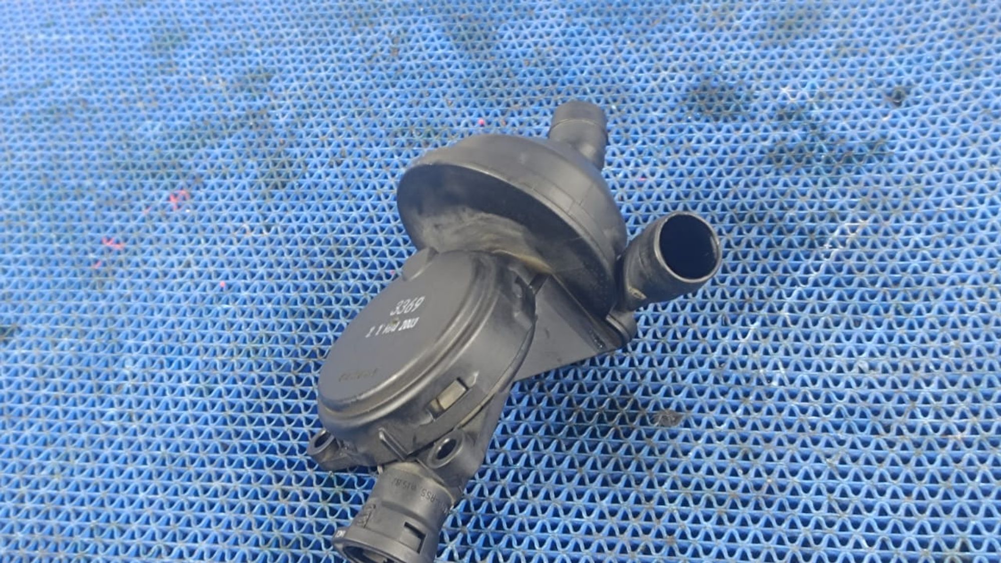 https://gcs.partsauto.market/rn-stockpro.appspot.com/thmbs/userImages/72ad5fba4727bffbc6ea9a8c61494201/part/cb47c33d-13bd-46b0-ba0a-bd5764854510_1745749739654.jpg