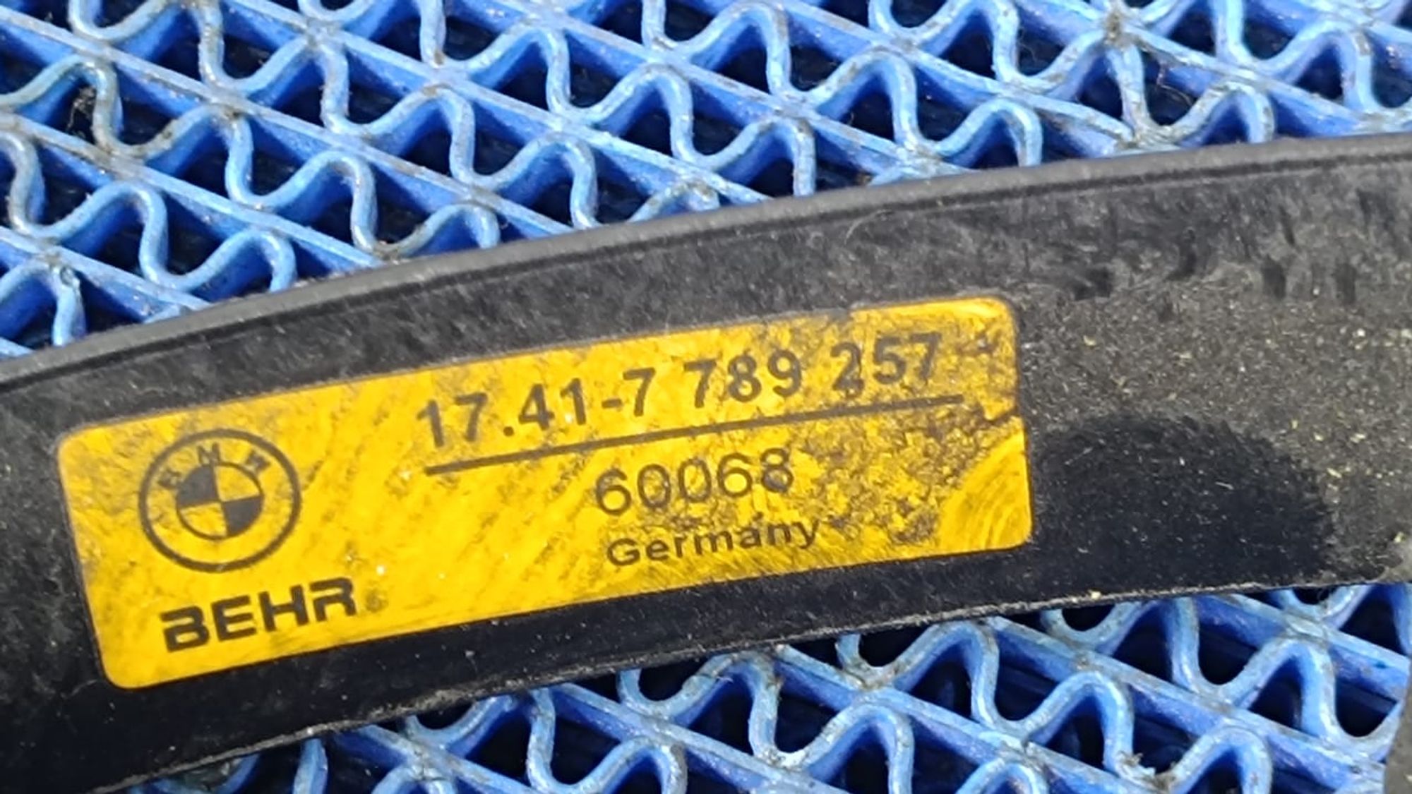 https://gcs.partsauto.market/rn-stockpro.appspot.com/thmbs/userImages/72ad5fba4727bffbc6ea9a8c61494201/part/cb985074-8d92-4b68-8af5-e83605c18f23_1745331876952.jpg