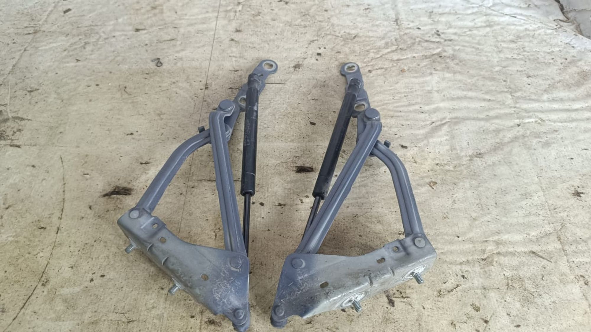 https://gcs.partsauto.market/rn-stockpro.appspot.com/thmbs/userImages/72ad5fba4727bffbc6ea9a8c61494201/part/cc8a9965-4a25-4428-b199-f129aa42c530_1742295122958.jpg