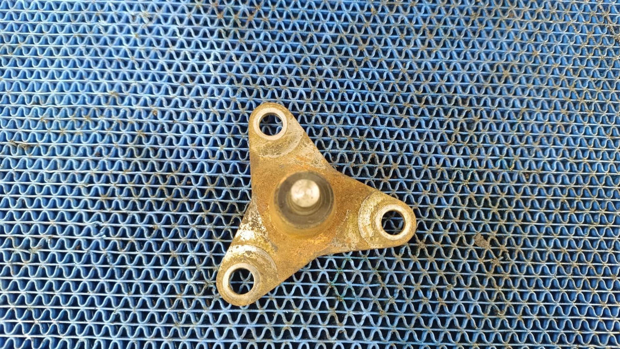 https://gcs.partsauto.market/rn-stockpro.appspot.com/thmbs/userImages/72ad5fba4727bffbc6ea9a8c61494201/part/d2d73b80-3ab9-4aa3-8ade-d6be2d77e9ed_1733822700486.jpg