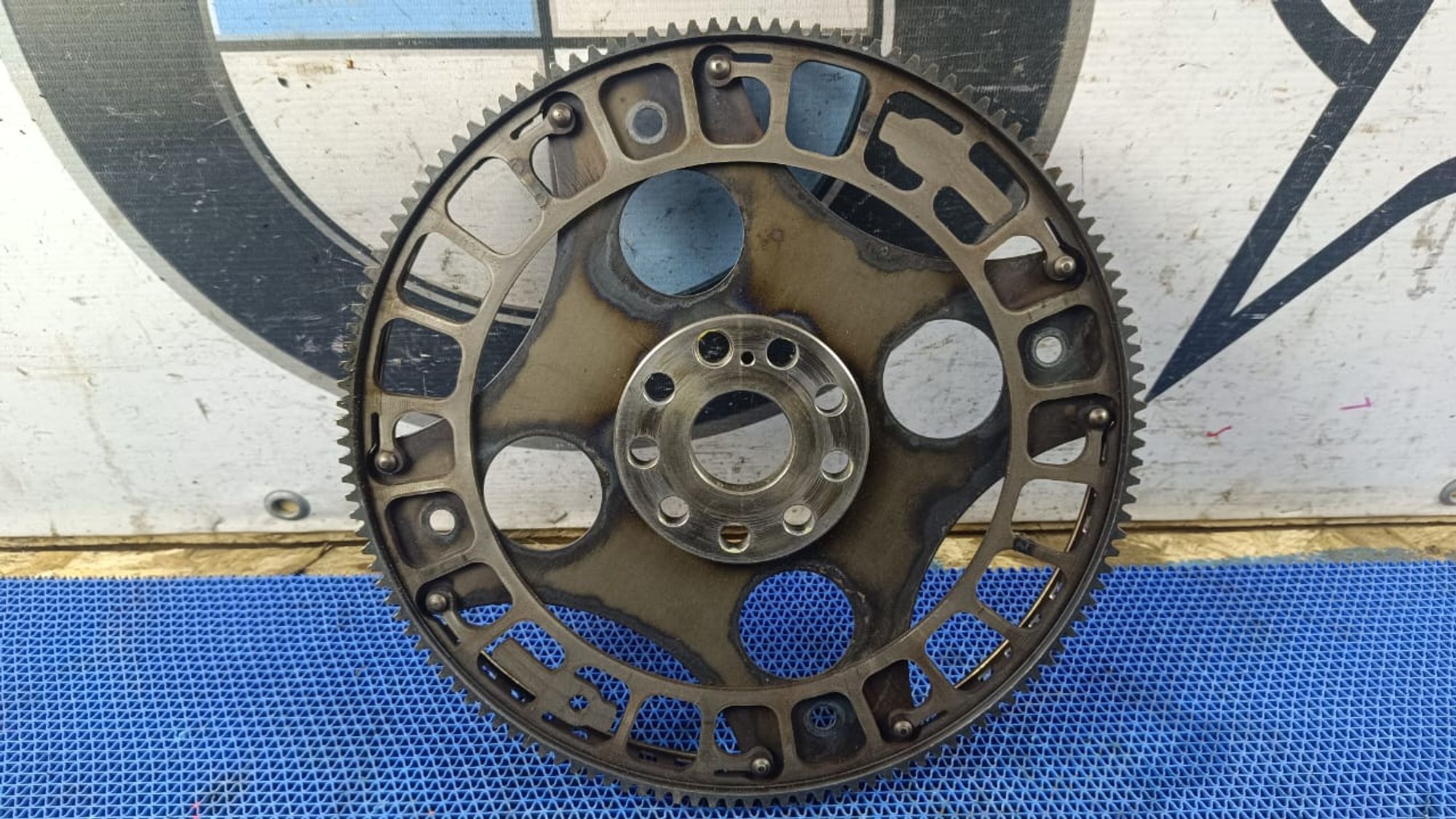 https://gcs.partsauto.market/rn-stockpro.appspot.com/thmbs/userImages/72ad5fba4727bffbc6ea9a8c61494201/part/d45fdf4b-5cc2-4c70-913c-9cbe9115eb03_1733312692836.jpg