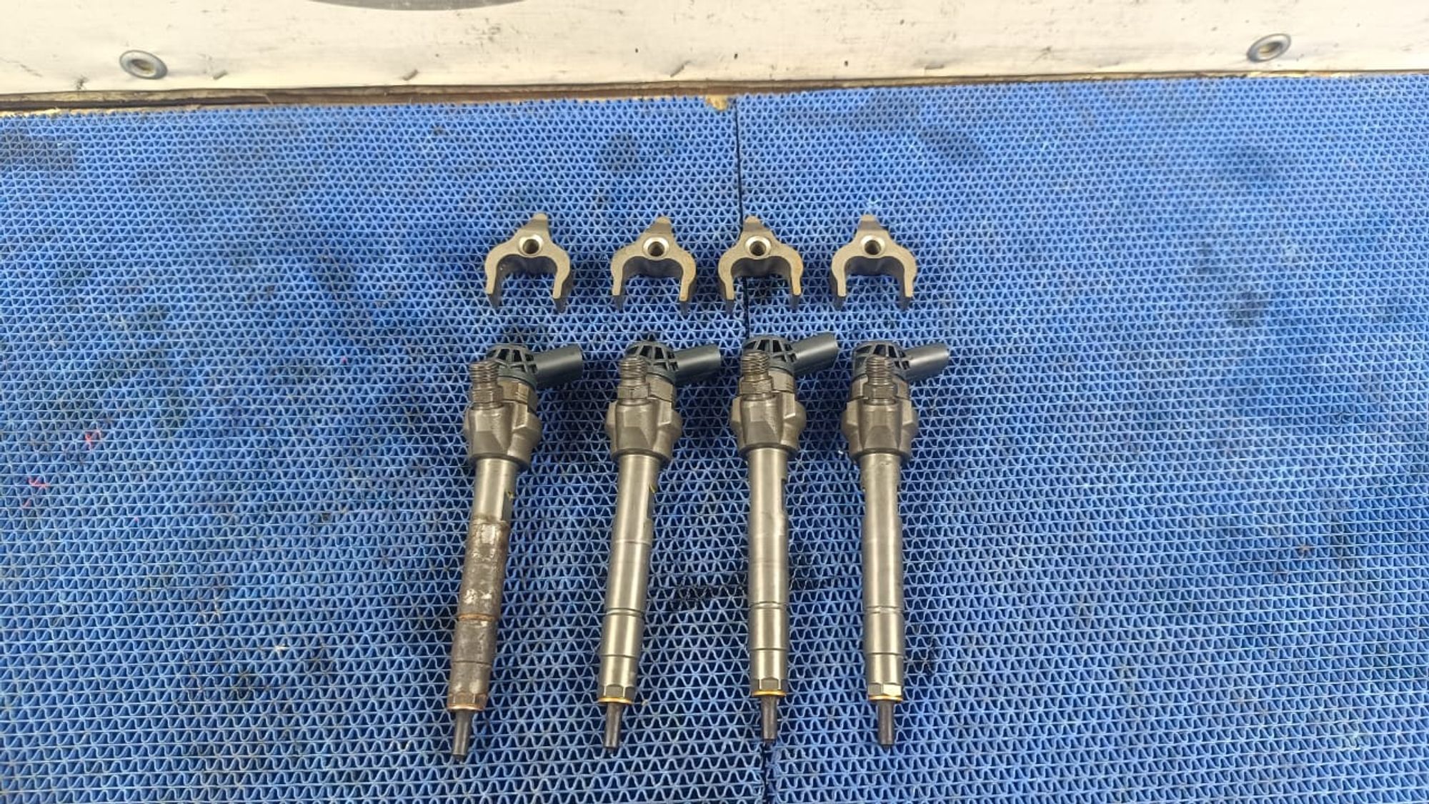 https://gcs.partsauto.market/rn-stockpro.appspot.com/thmbs/userImages/72ad5fba4727bffbc6ea9a8c61494201/part/d48ff3e5-421a-44e9-abcc-3957327cdb1a_1747233822821.jpg