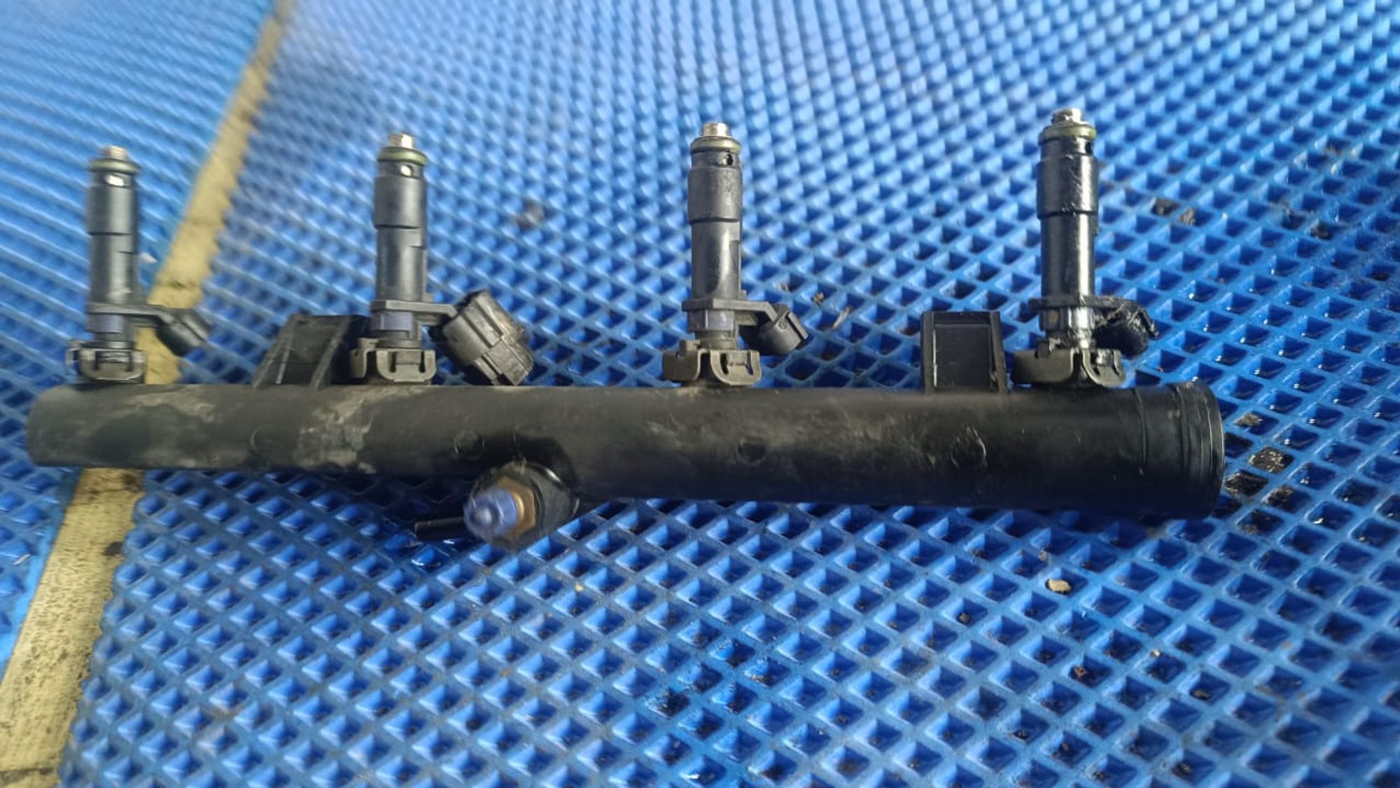 https://gcs.partsauto.market/rn-stockpro.appspot.com/thmbs/userImages/72ad5fba4727bffbc6ea9a8c61494201/part/d57b0054-ef93-47a4-8a9f-563024a7ff0e_1747045446566.jpg
