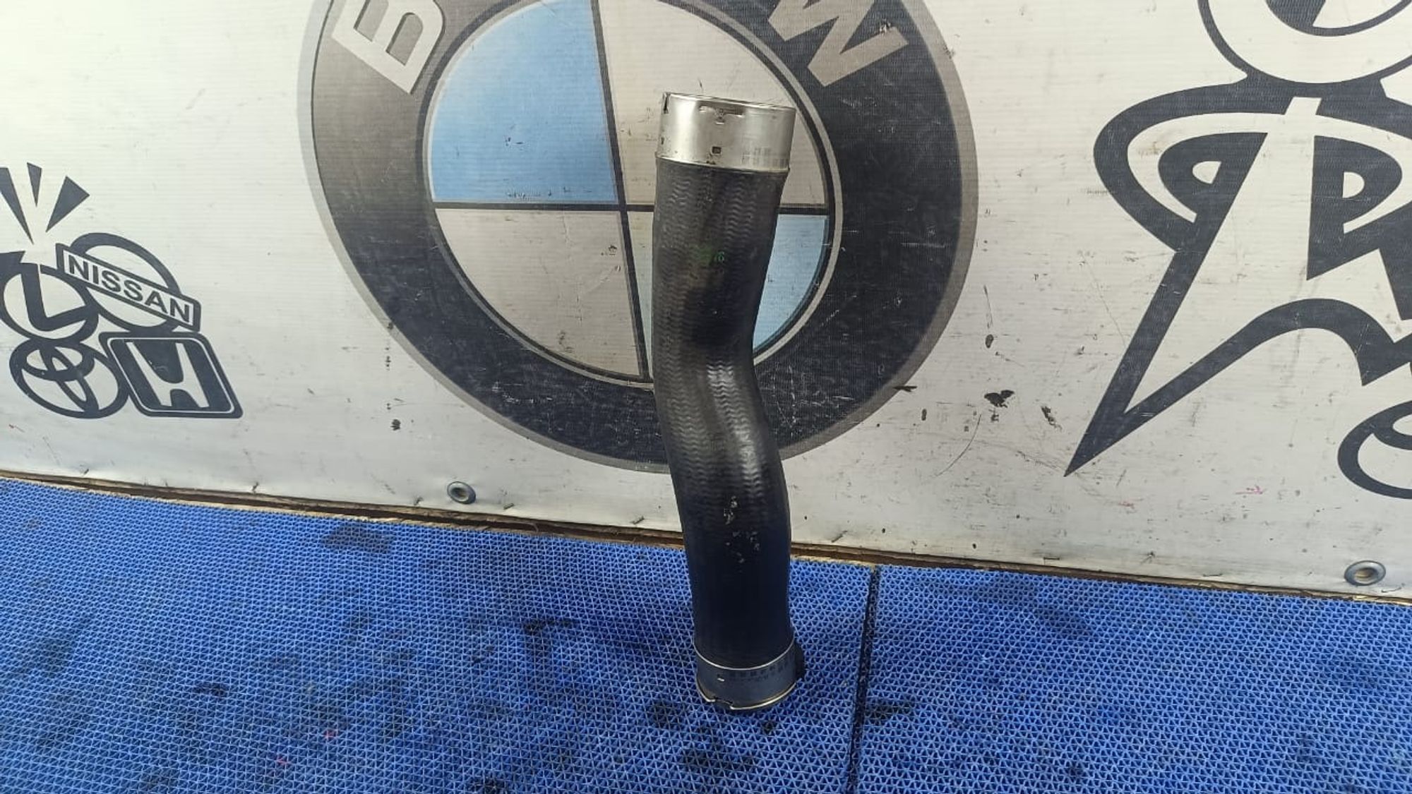https://gcs.partsauto.market/rn-stockpro.appspot.com/thmbs/userImages/72ad5fba4727bffbc6ea9a8c61494201/part/d7d9a216-b956-4f5a-9e79-c3a33705c1fe_1747724526271.jpg