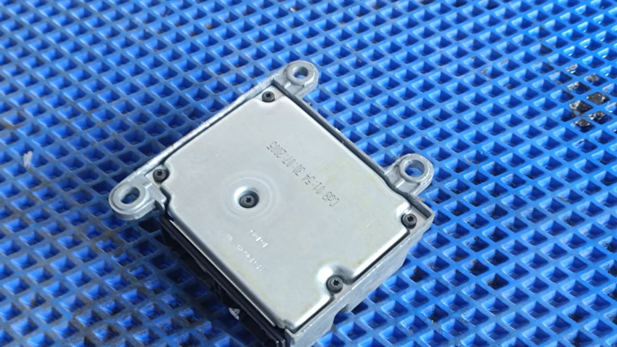 https://gcs.partsauto.market/rn-stockpro.appspot.com/thmbs/userImages/72ad5fba4727bffbc6ea9a8c61494201/part/d8749793-e369-4243-9c88-4933be27bcdf_1747037372367.jpg