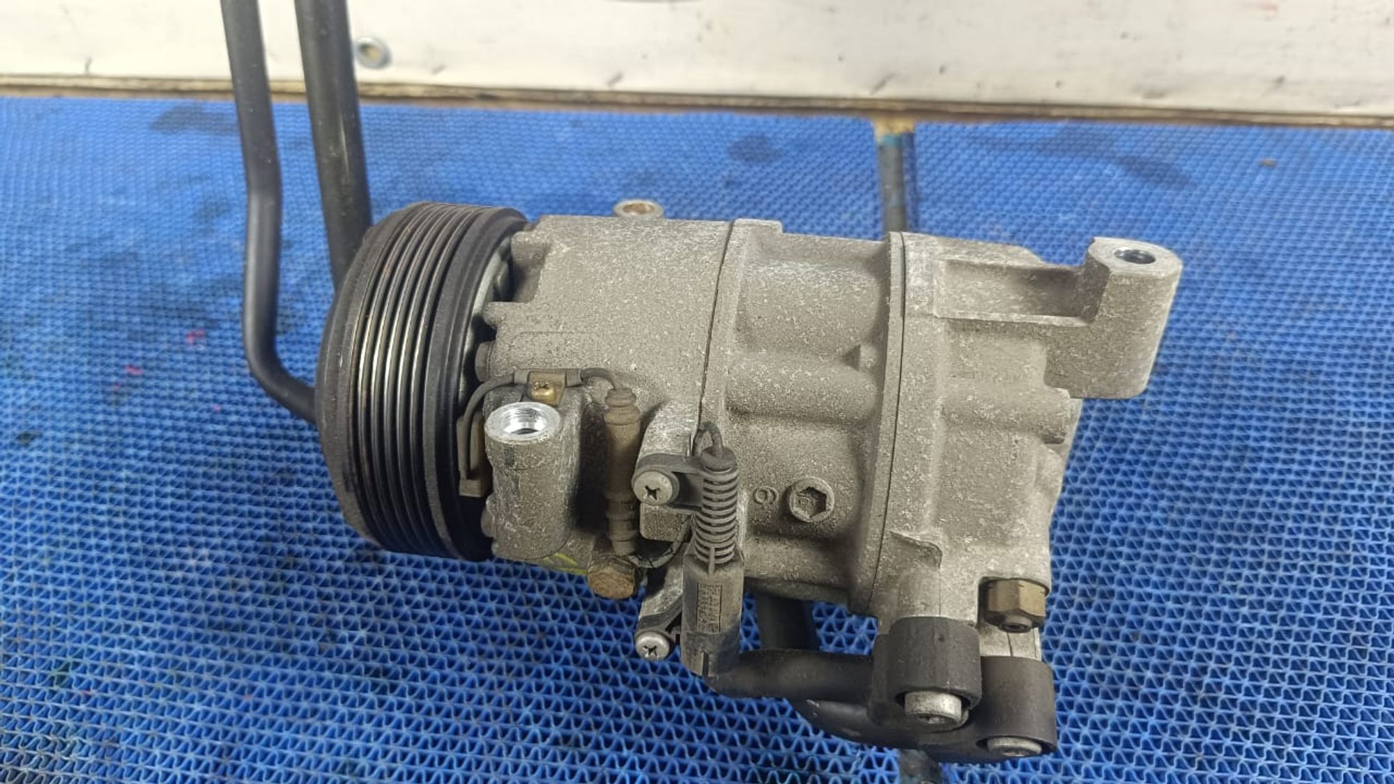 https://gcs.partsauto.market/rn-stockpro.appspot.com/thmbs/userImages/72ad5fba4727bffbc6ea9a8c61494201/part/da600285-5a28-4bd7-b15a-b1db75428ecb_1745588211507.jpg