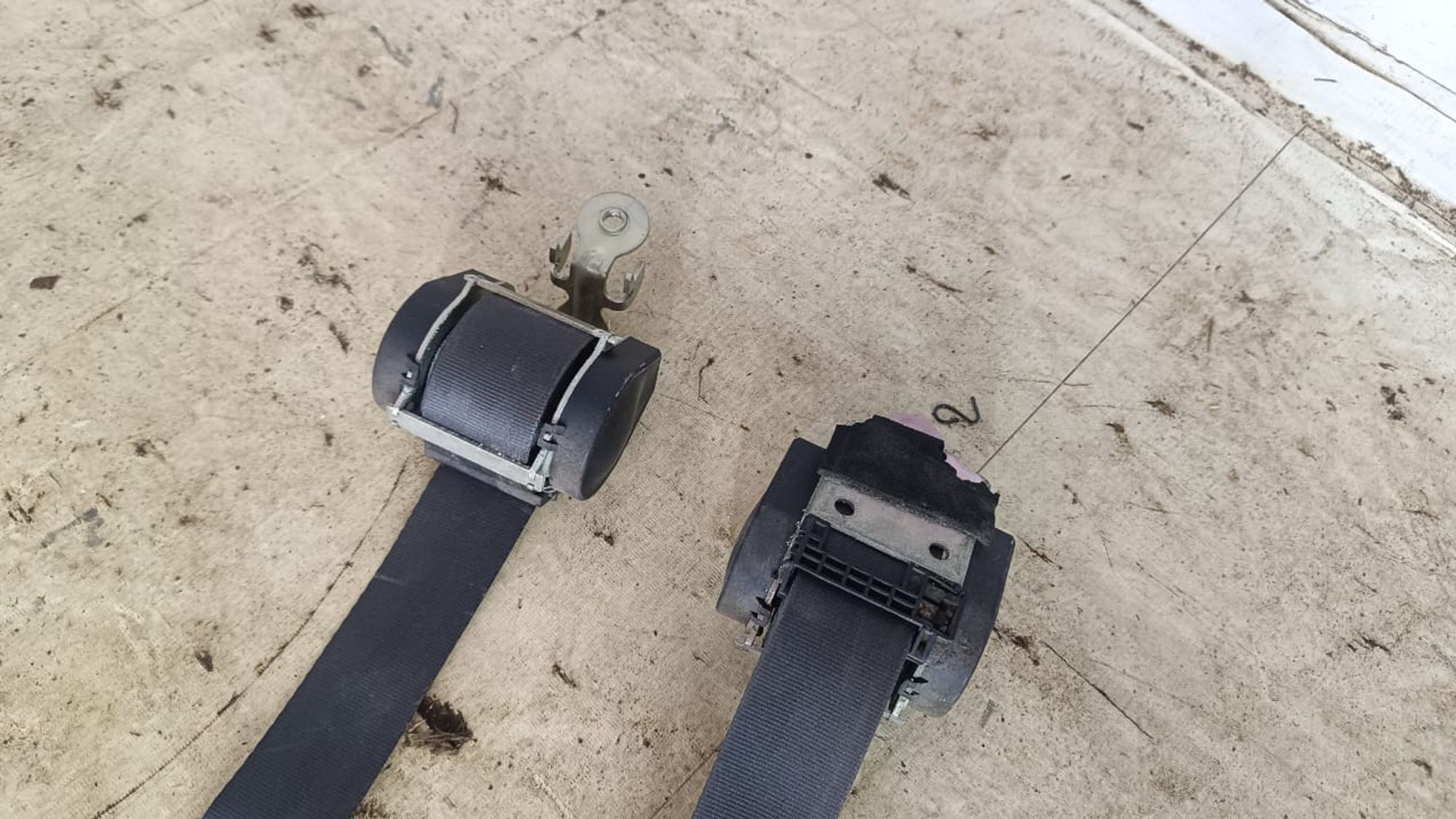 https://gcs.partsauto.market/rn-stockpro.appspot.com/thmbs/userImages/72ad5fba4727bffbc6ea9a8c61494201/part/da992407-3eaf-46b5-86fe-9d3df15cc667_1742042805151.jpg
