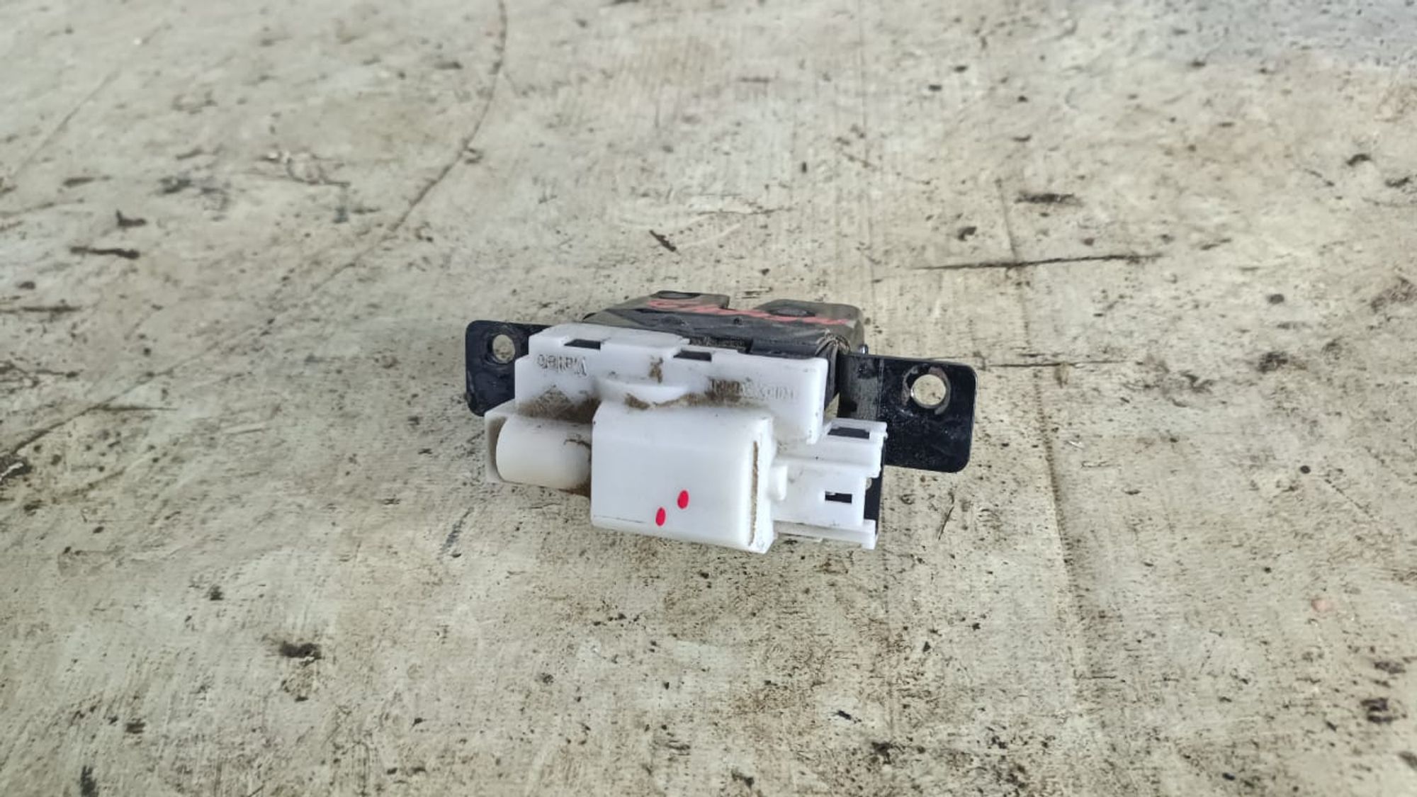 https://gcs.partsauto.market/rn-stockpro.appspot.com/thmbs/userImages/72ad5fba4727bffbc6ea9a8c61494201/part/daddbcd7-8bc9-428b-bd0a-e56a4c0766fc_1742997398458.jpg