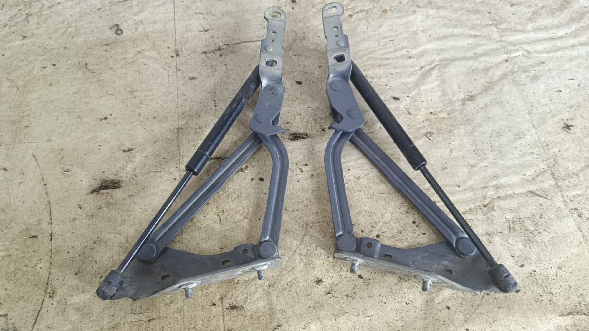 https://gcs.partsauto.market/rn-stockpro.appspot.com/thmbs/userImages/72ad5fba4727bffbc6ea9a8c61494201/part/e3a3a5c4-03de-4f79-95e6-2e2e514214c8_1742295133167.jpg