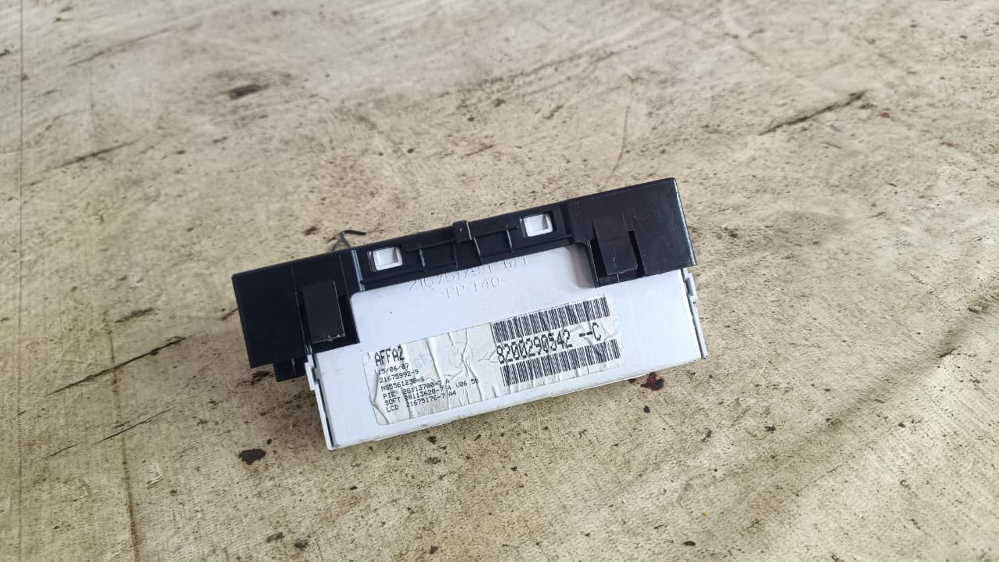https://gcs.partsauto.market/rn-stockpro.appspot.com/thmbs/userImages/72ad5fba4727bffbc6ea9a8c61494201/part/e53a9e6d-fc50-4c54-92e6-3dd98f74de66_1742042432000.jpg