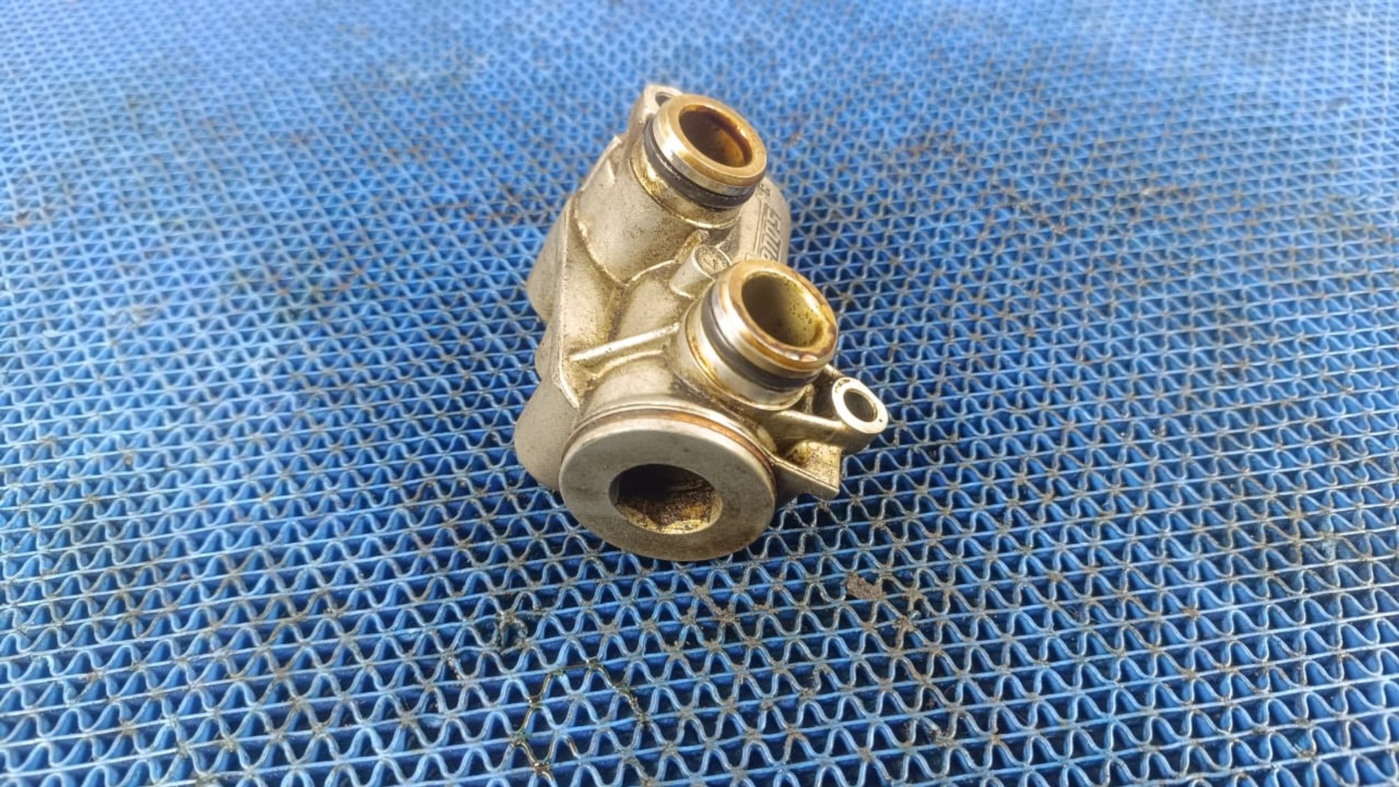 https://gcs.partsauto.market/rn-stockpro.appspot.com/thmbs/userImages/72ad5fba4727bffbc6ea9a8c61494201/part/e86ba66b-6968-42b1-82c9-16c218950379_1733822505761.jpg