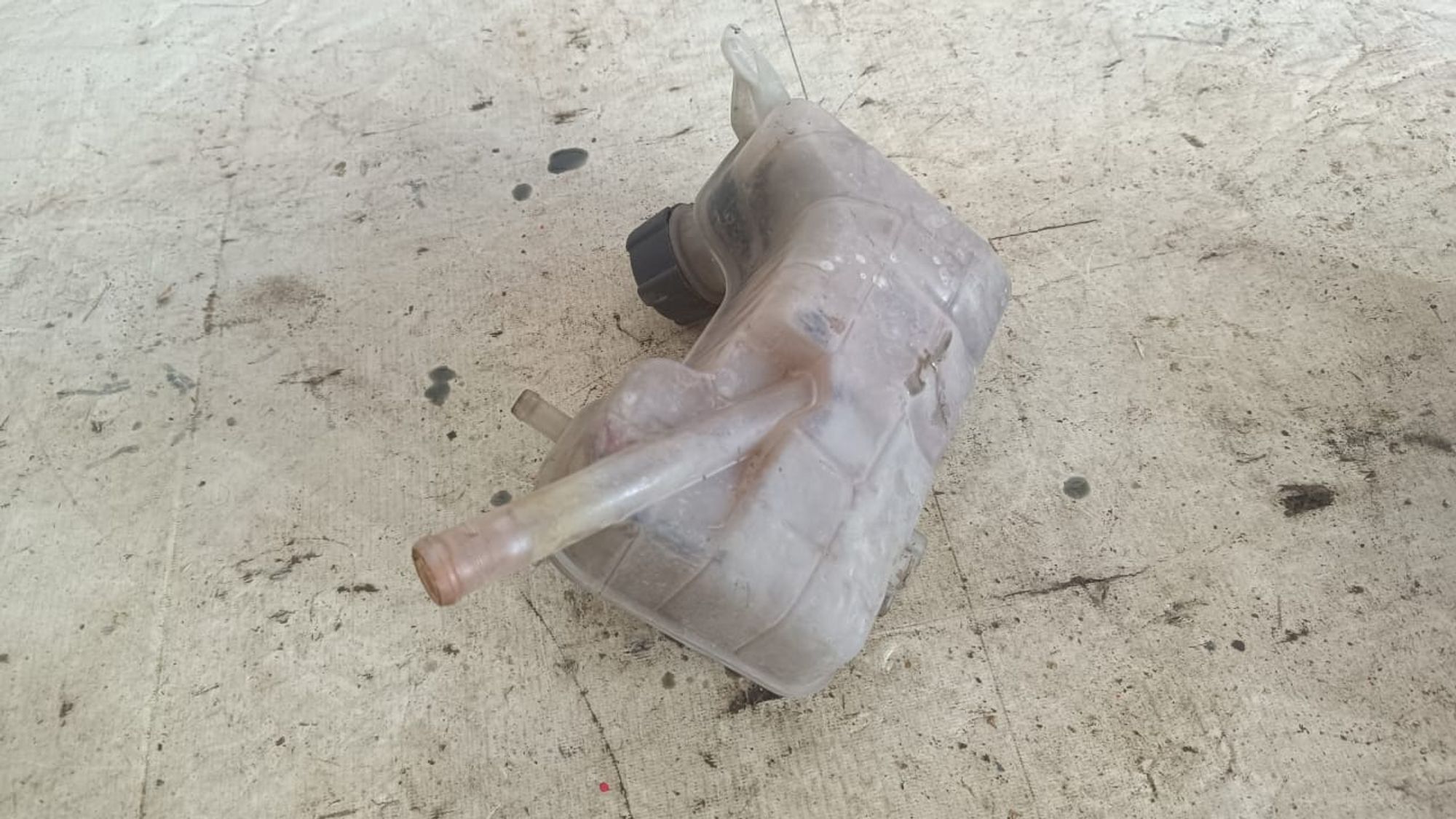 https://gcs.partsauto.market/rn-stockpro.appspot.com/thmbs/userImages/72ad5fba4727bffbc6ea9a8c61494201/part/ec3880a7-80c1-463e-a575-291efacb61c3_1742997086402.jpg
