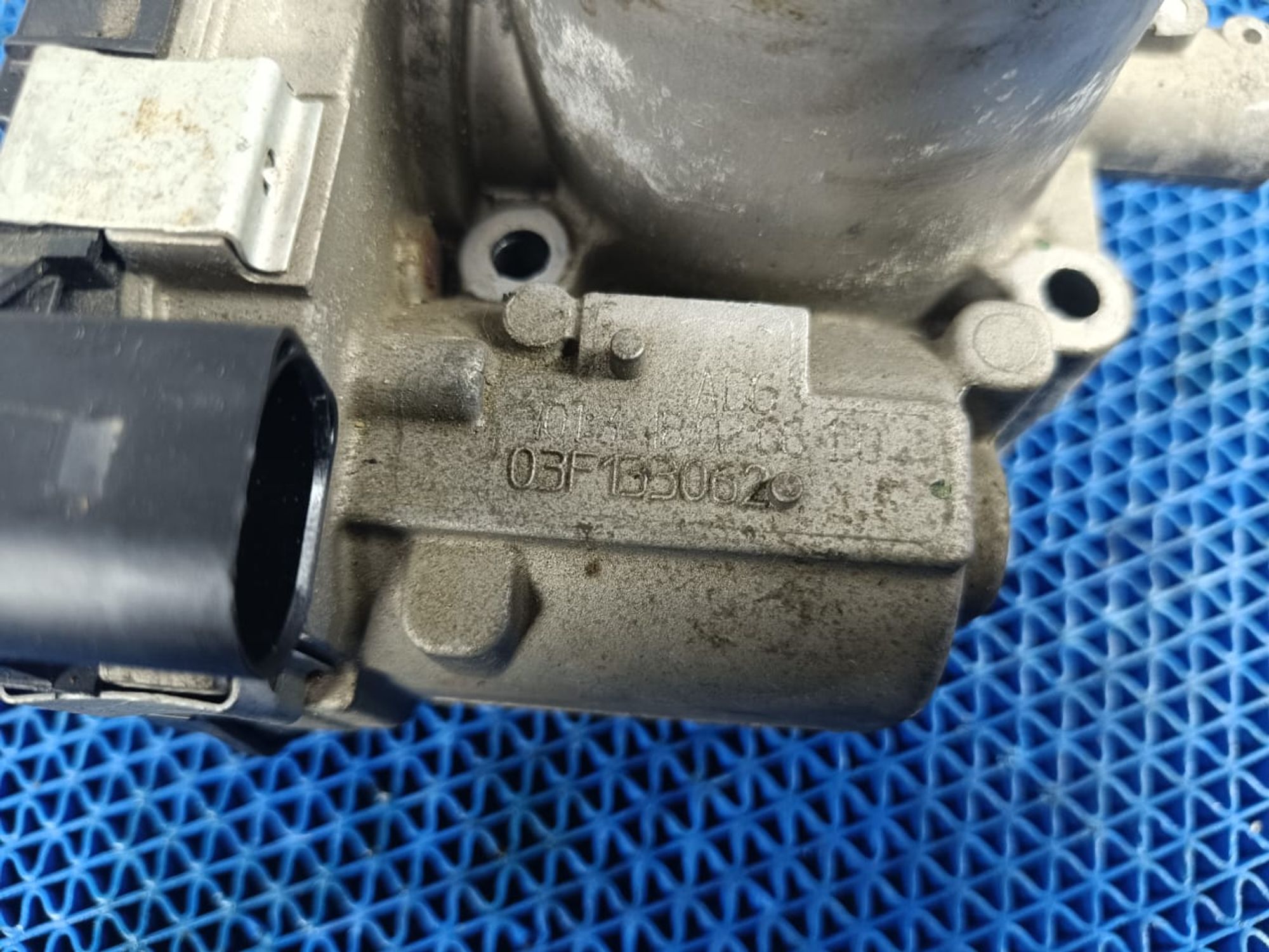 https://gcs.partsauto.market/rn-stockpro.appspot.com/thmbs/userImages/72ad5fba4727bffbc6ea9a8c61494201/part/edfd4b43-97cd-4d8a-a86e-06dc2ef75469_1723458690223.jpg