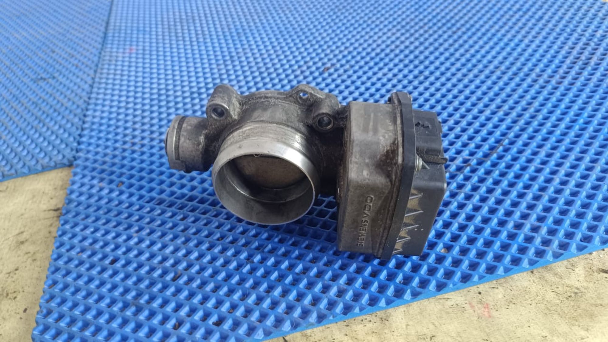 https://gcs.partsauto.market/rn-stockpro.appspot.com/thmbs/userImages/72ad5fba4727bffbc6ea9a8c61494201/part/f46ae5ea-c489-4be7-9443-74339e0b4232_1745567222636.jpg