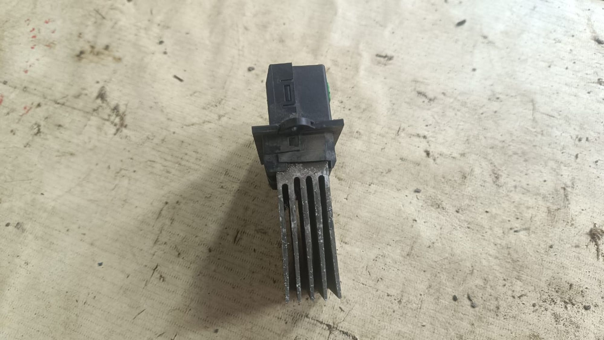 https://gcs.partsauto.market/rn-stockpro.appspot.com/thmbs/userImages/72ad5fba4727bffbc6ea9a8c61494201/part/f7c00fe0-bd77-4aee-8527-cf37df00a7bc_1742928496612.jpg