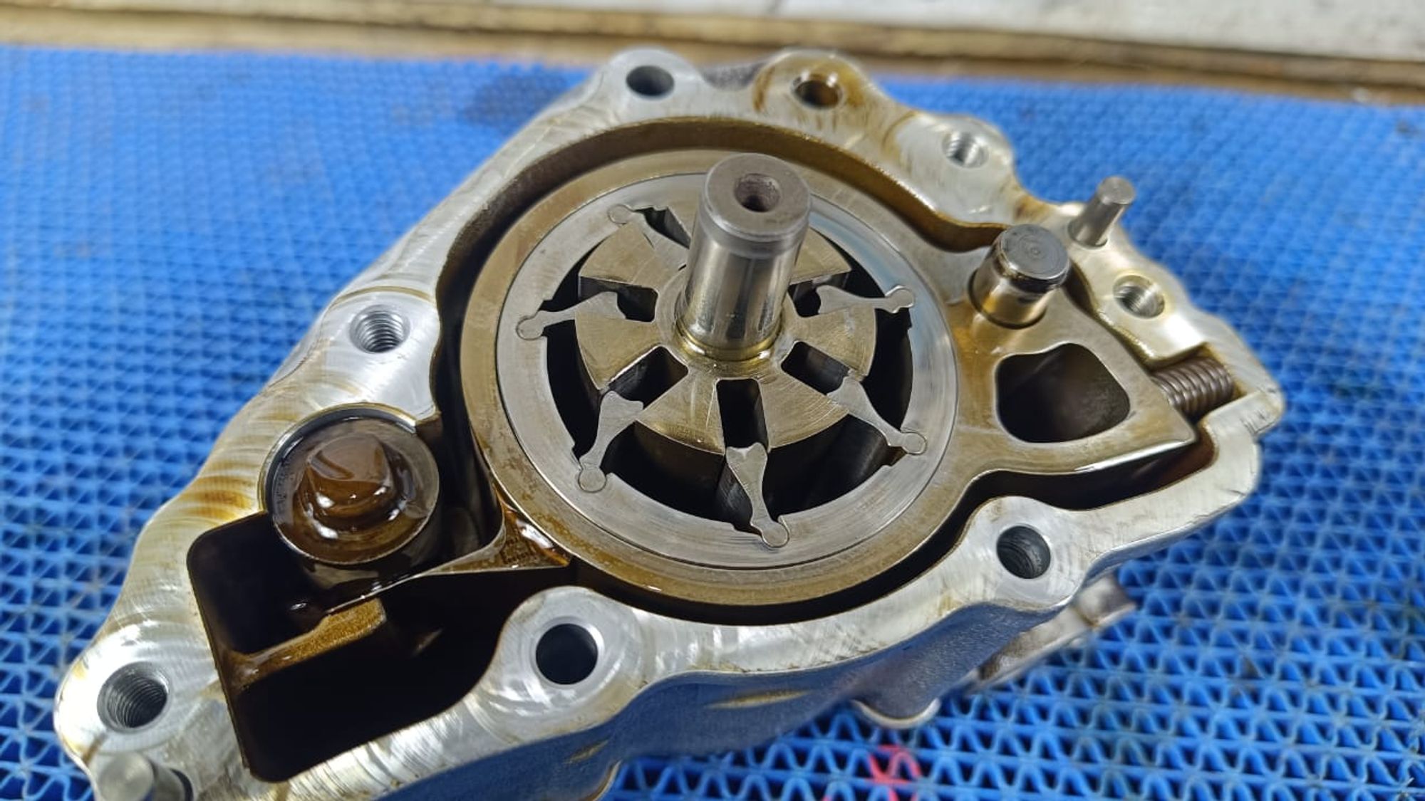 https://gcs.partsauto.market/rn-stockpro.appspot.com/thmbs/userImages/72ad5fba4727bffbc6ea9a8c61494201/part/fb161313-0f8f-43fc-9b54-d6380e2aa6cb_1745242411676.jpg