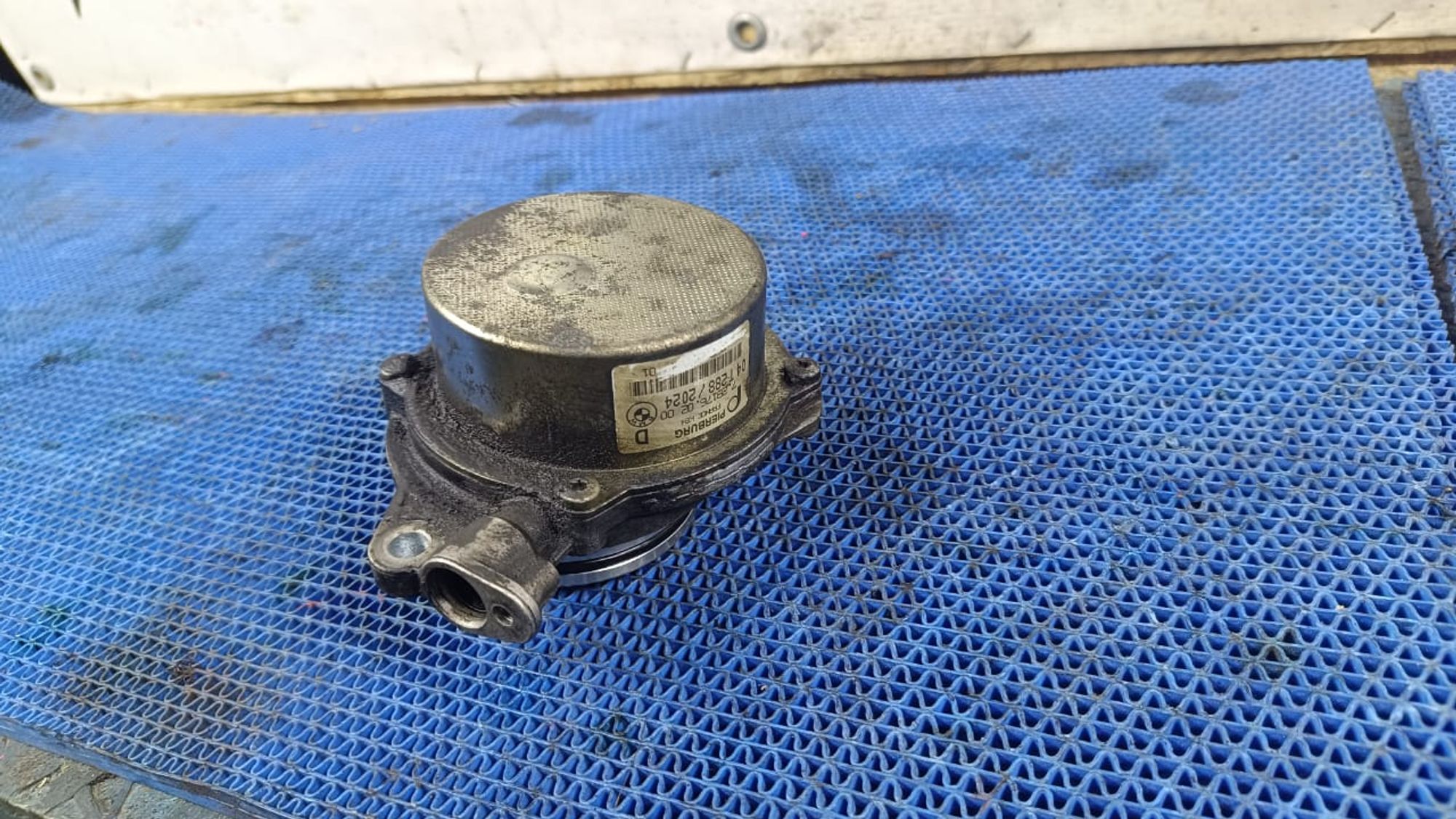 https://gcs.partsauto.market/rn-stockpro.appspot.com/thmbs/userImages/72ad5fba4727bffbc6ea9a8c61494201/part/fdd165ee-6512-443b-b8b8-ec9f9201cfa7_1745243377253.jpg