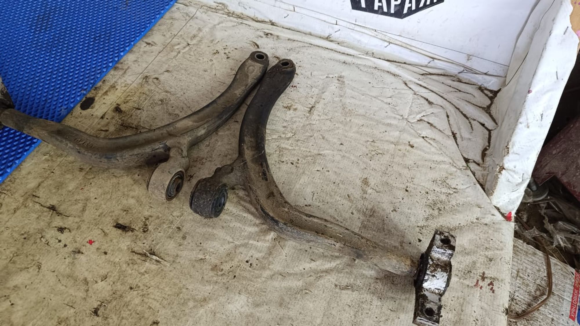 https://gcs.partsauto.market/rn-stockpro.appspot.com/thmbs/userImages/72ad5fba4727bffbc6ea9a8c61494201/part/fea416a7-59a0-4fc2-bae3-675e46e59e46_1746952801004.jpg
