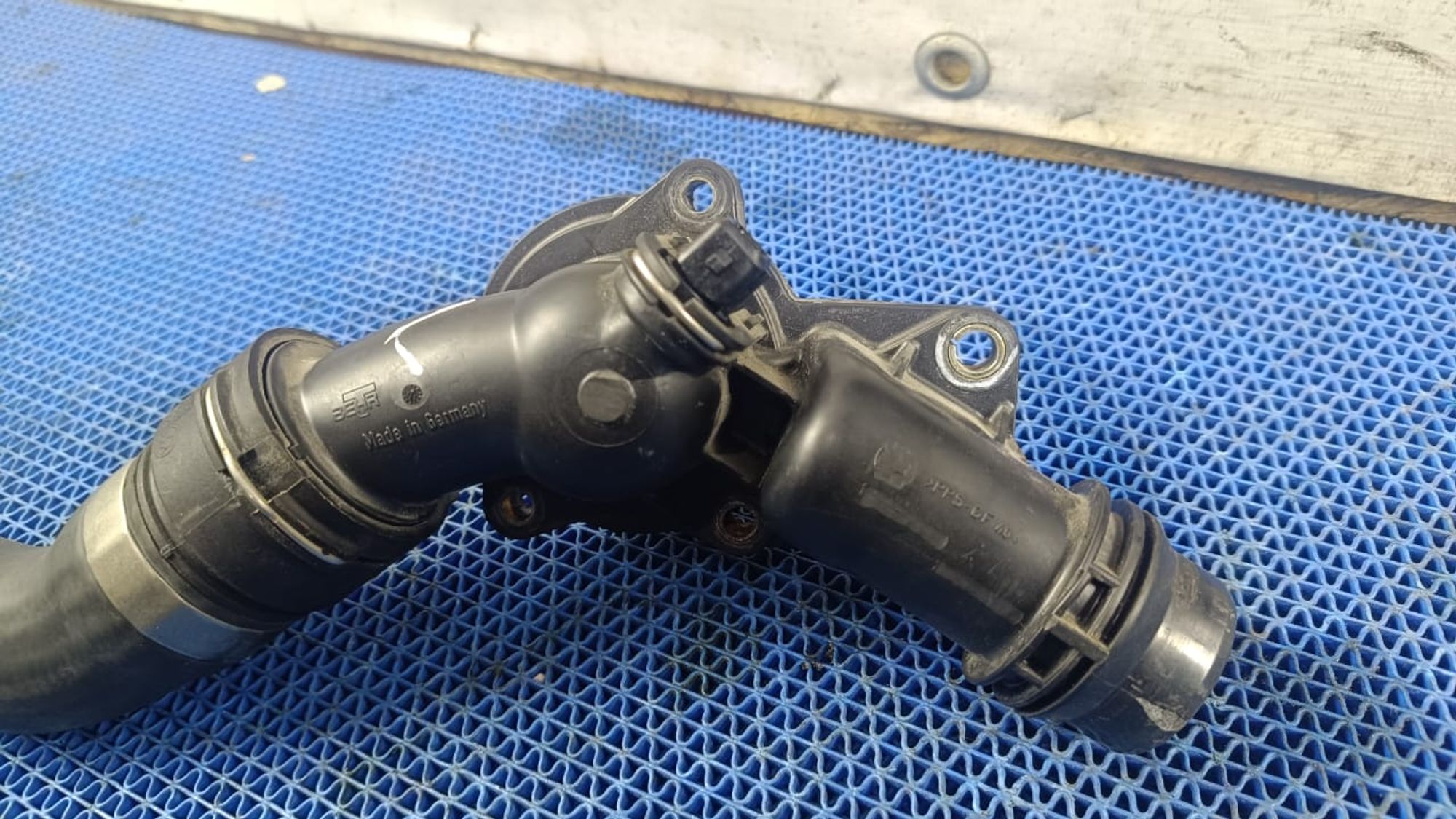 https://gcs.partsauto.market/rn-stockpro.appspot.com/thmbs/userImages/72ad5fba4727bffbc6ea9a8c61494201/part/ff91e8e8-6cab-4a18-a6d9-367251adcc63_1741877463417.jpg