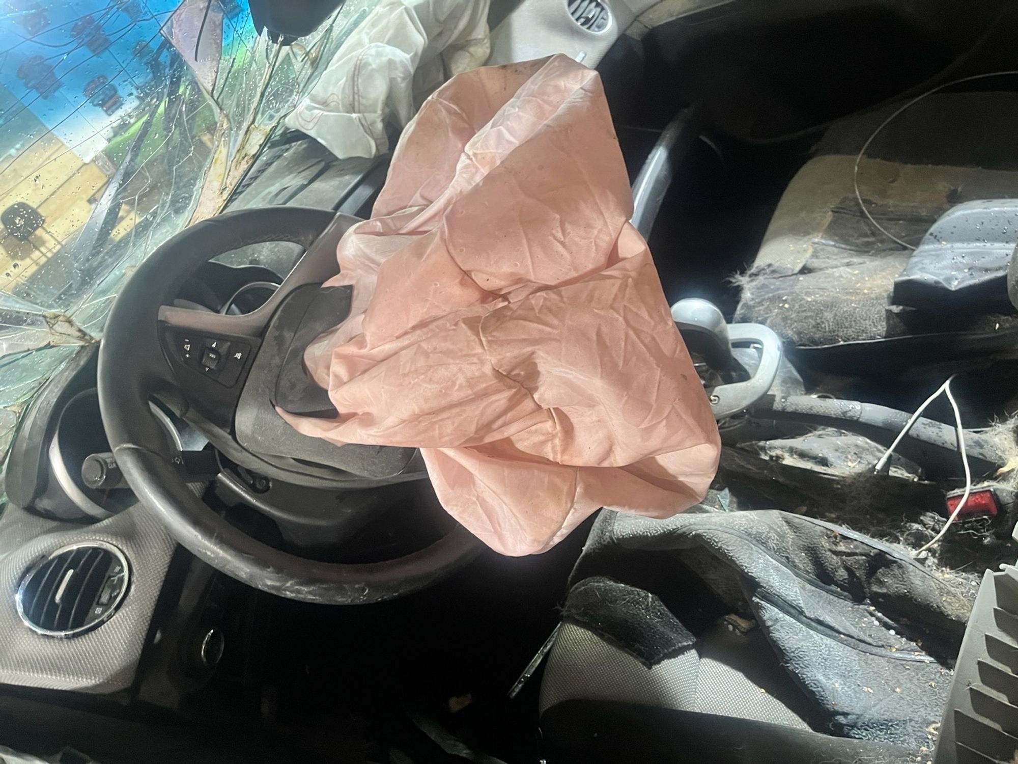 https://gcs.partsauto.market/rn-stockpro.appspot.com/thmbs/userImages/7493bedda53ffbba18042670cc6fed05/car/46a179b6-cd2d-48e2-b5b2-1301e40e5fac_1732779021357.jpg