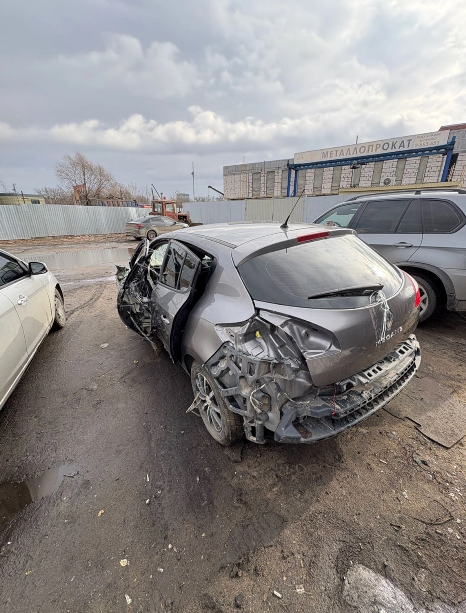 https://gcs.partsauto.market/rn-stockpro.appspot.com/thmbs/userImages/7493bedda53ffbba18042670cc6fed05/car/8d321ac8-89f0-42a3-8479-4ed45dd8c9e5_1748654165957.jpg