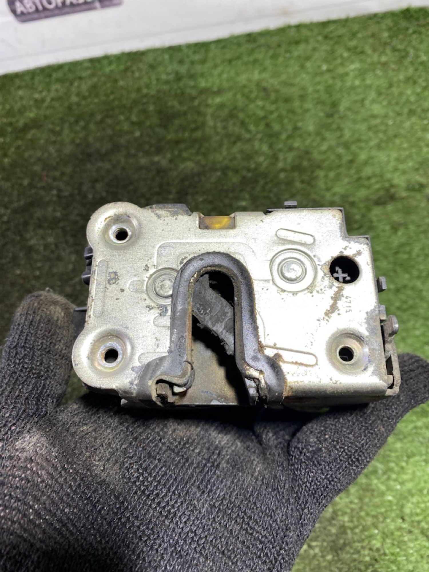 https://gcs.partsauto.market/rn-stockpro.appspot.com/thmbs/userImages/7493bedda53ffbba18042670cc6fed05/part/00ab1cea-56ed-4330-a7ad-e5a1e408d76c_1747311436110.jpg