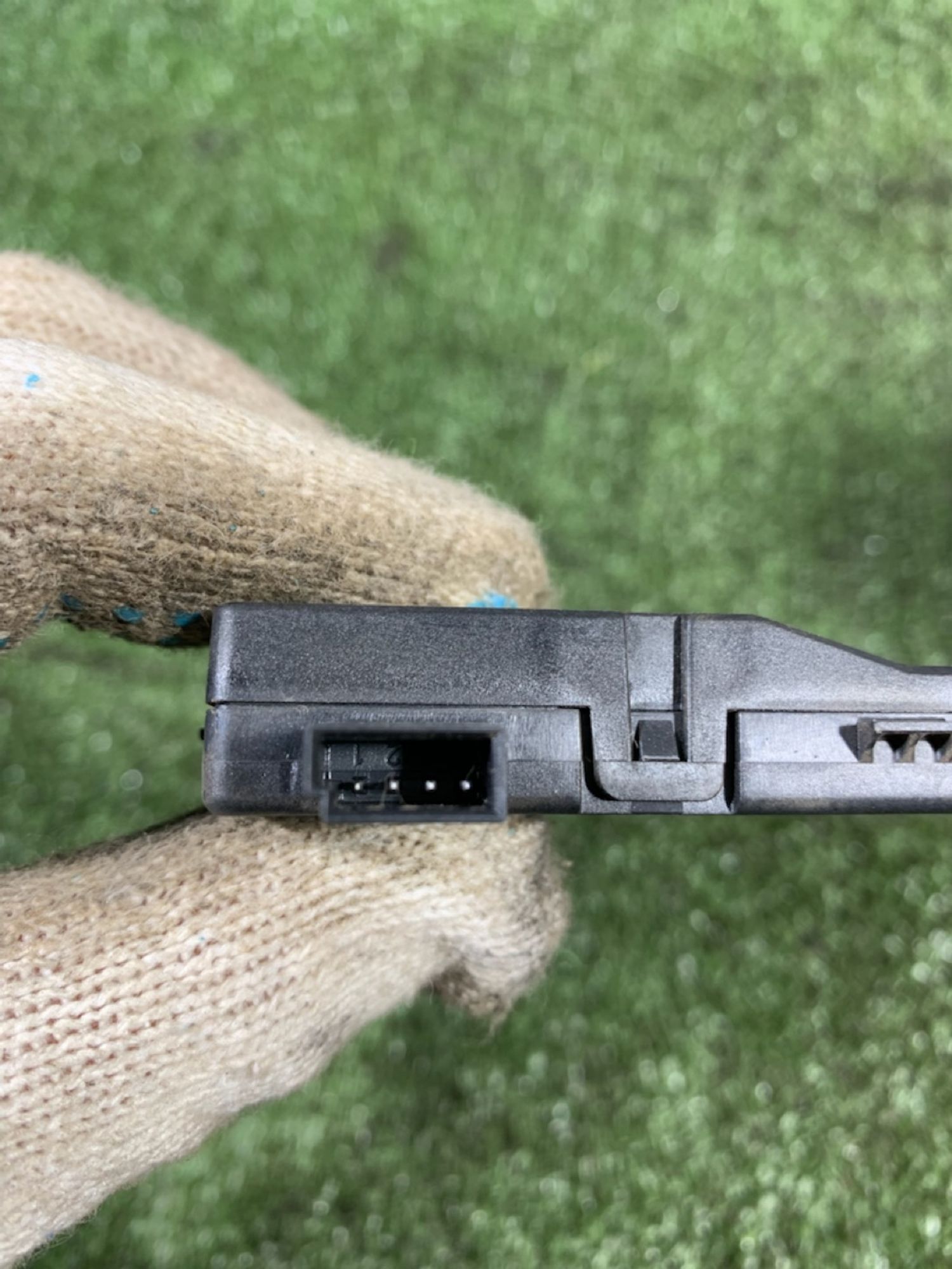 https://gcs.partsauto.market/rn-stockpro.appspot.com/thmbs/userImages/7493bedda53ffbba18042670cc6fed05/part/022bc785-79cf-4372-996d-a7cad119132b_1733495167763.jpg