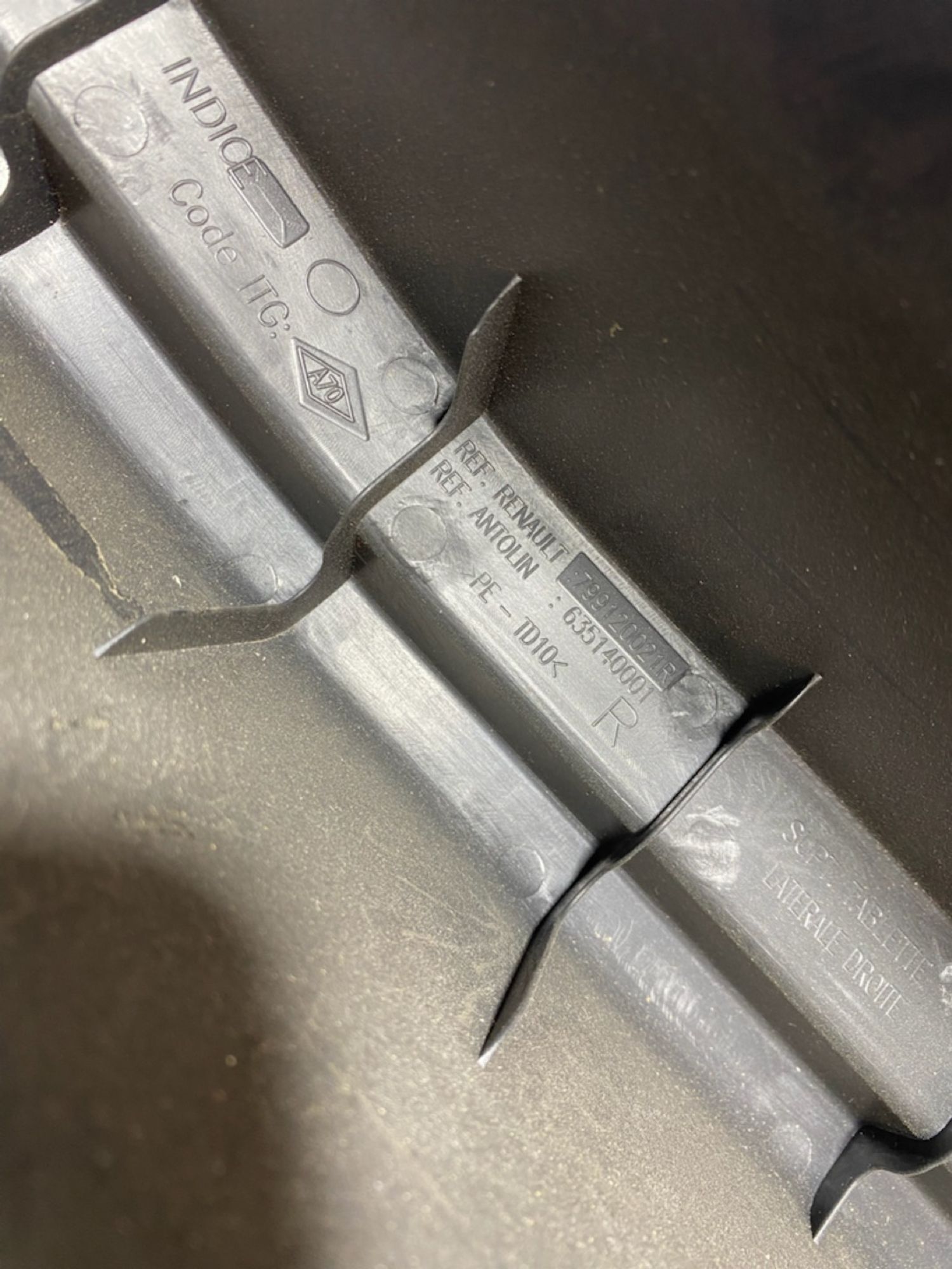 https://gcs.partsauto.market/rn-stockpro.appspot.com/thmbs/userImages/7493bedda53ffbba18042670cc6fed05/part/02f59ad1-106e-4e8a-9e21-ccf46c370f7a_1748865736797.jpg