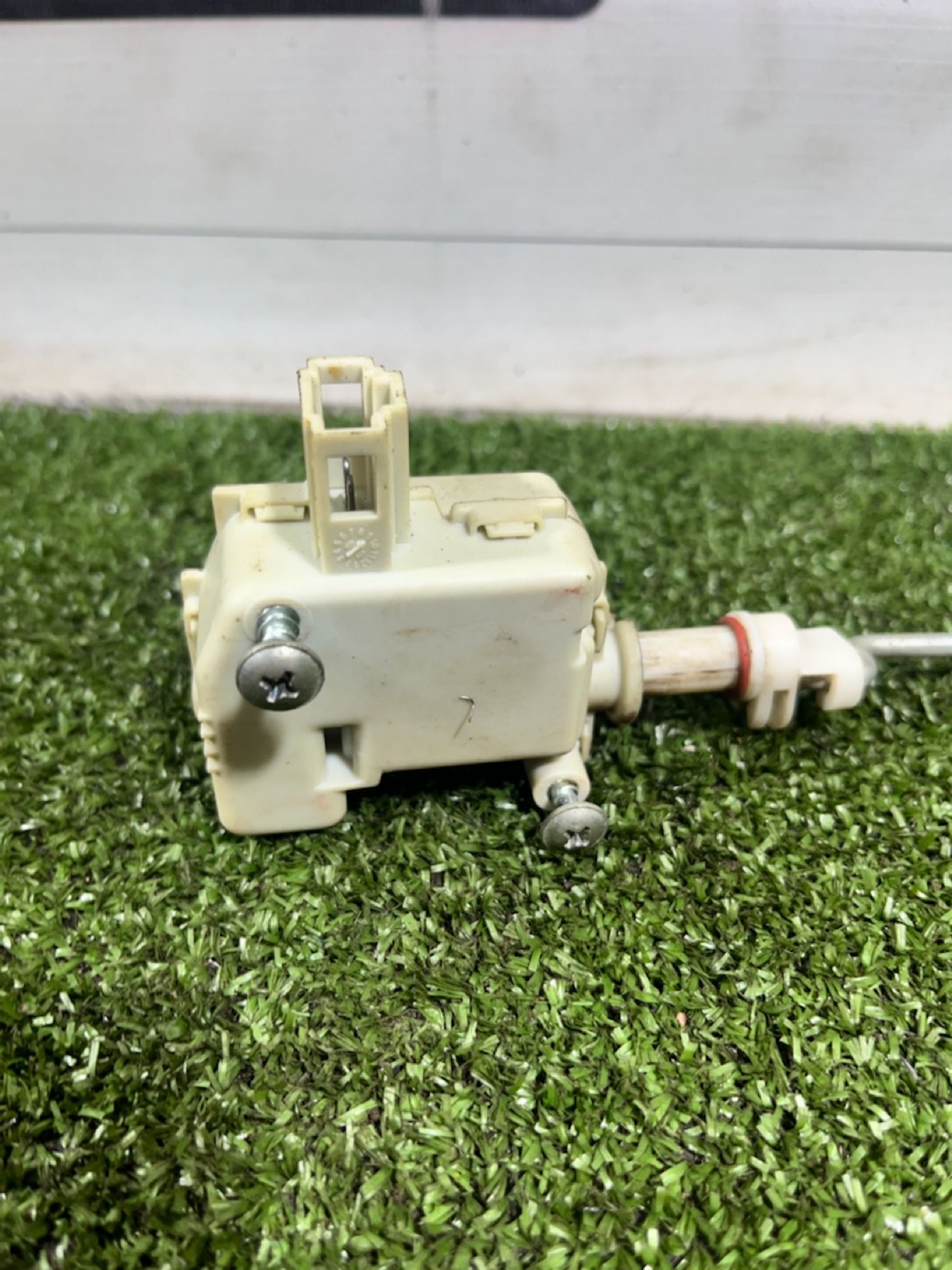 https://gcs.partsauto.market/rn-stockpro.appspot.com/thmbs/userImages/7493bedda53ffbba18042670cc6fed05/part/080f4436-8d87-4f55-b038-bd0d99bcda9b_1733923083564.jpg