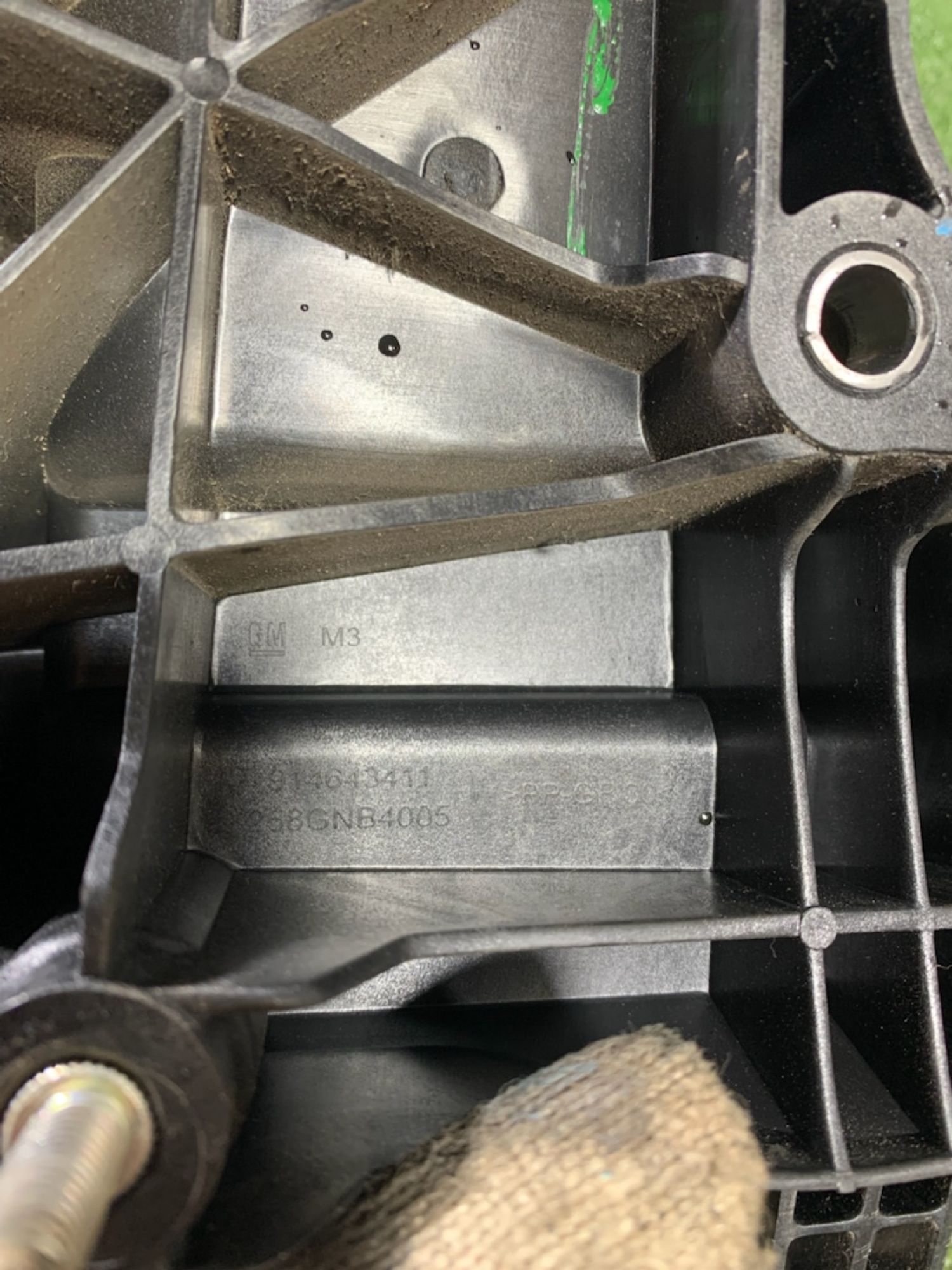 https://gcs.partsauto.market/rn-stockpro.appspot.com/thmbs/userImages/7493bedda53ffbba18042670cc6fed05/part/08a0433a-aebc-48d8-97c9-834b2c137132_1733745290683.jpg