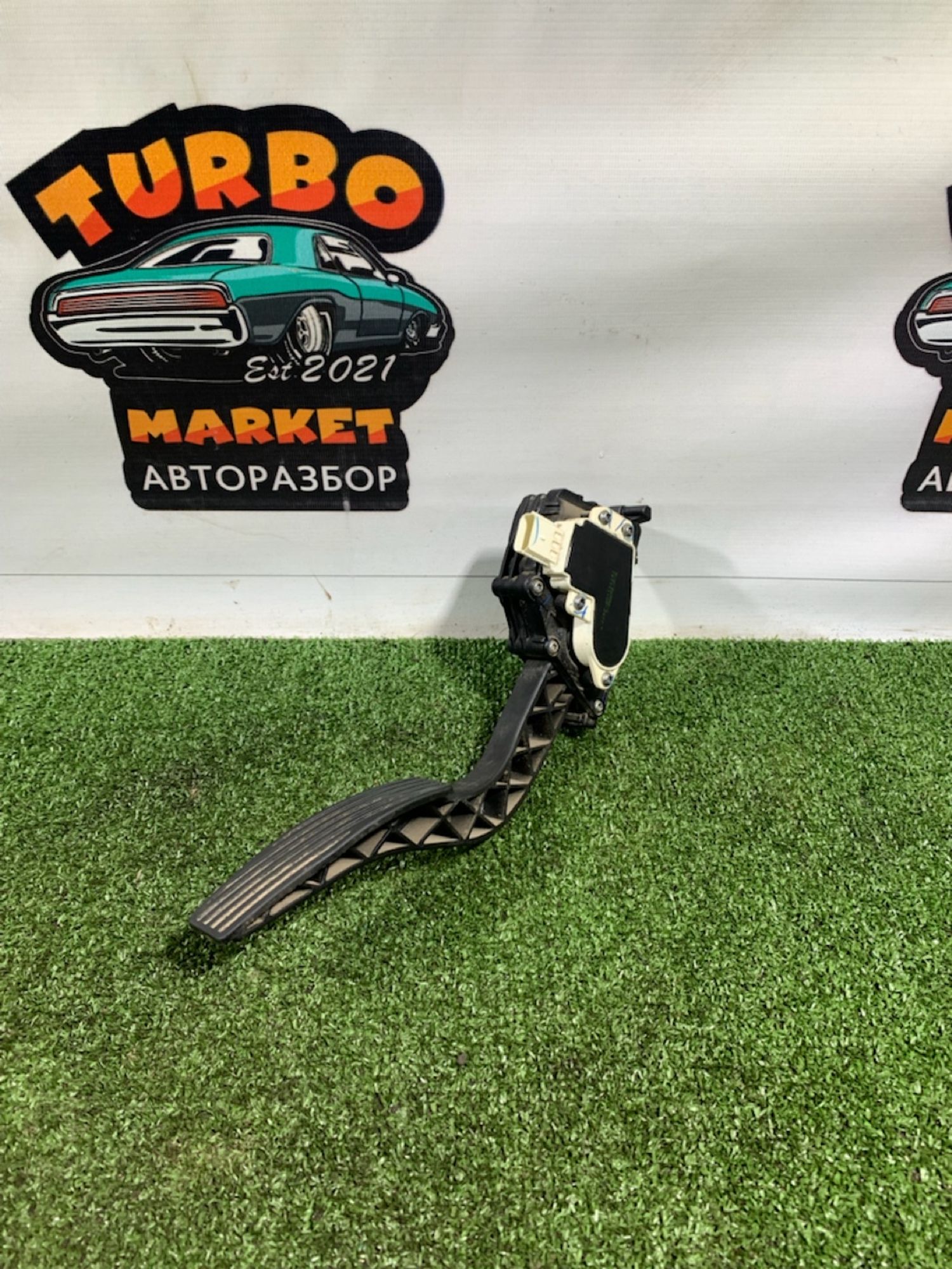 https://gcs.partsauto.market/rn-stockpro.appspot.com/thmbs/userImages/7493bedda53ffbba18042670cc6fed05/part/14036ea9-6dc0-4549-bba6-c7854d45b56d_1733741881296.jpg