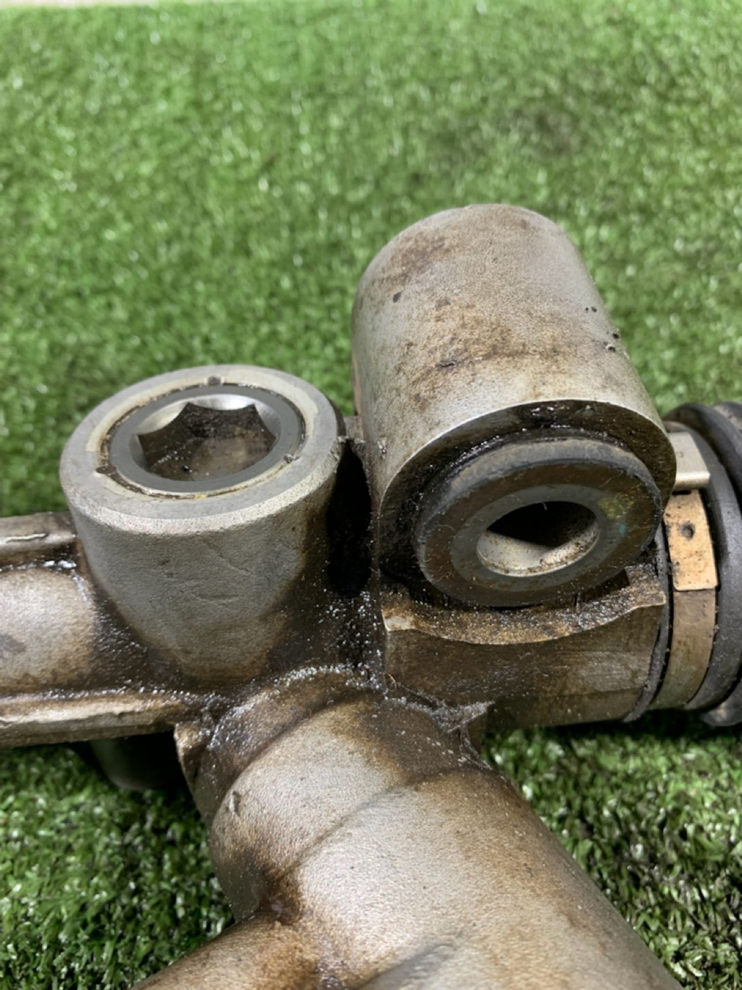 https://gcs.partsauto.market/rn-stockpro.appspot.com/thmbs/userImages/7493bedda53ffbba18042670cc6fed05/part/1856ebf8-a764-4372-9fe4-c8d140694b74_1733760569648.jpg