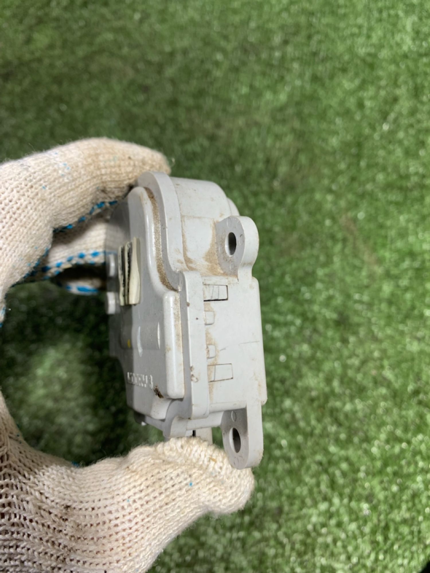 https://gcs.partsauto.market/rn-stockpro.appspot.com/thmbs/userImages/7493bedda53ffbba18042670cc6fed05/part/1d73f4fe-39cf-467b-a623-0ac109fcc284_1733748181399.jpg