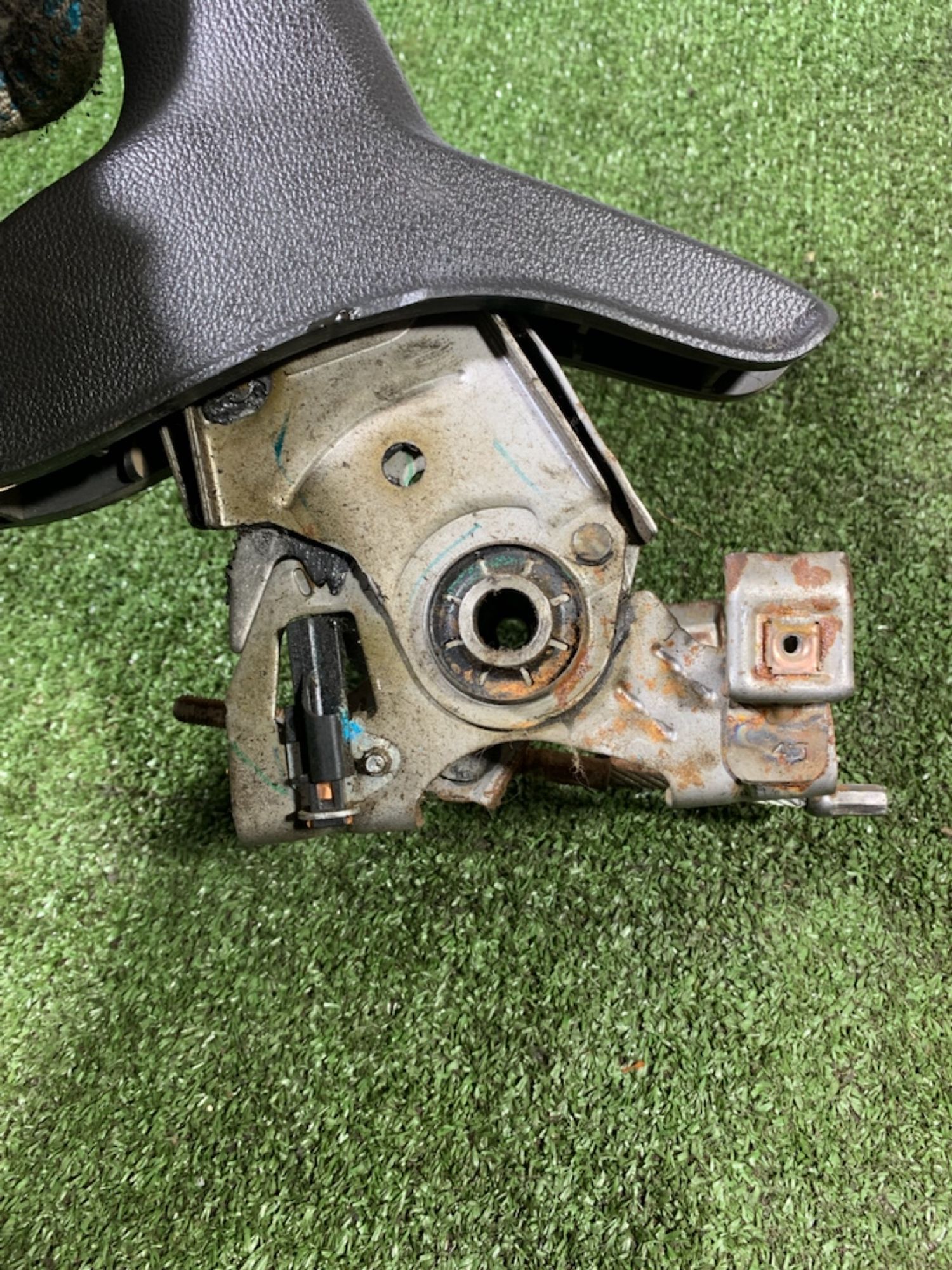 https://gcs.partsauto.market/rn-stockpro.appspot.com/thmbs/userImages/7493bedda53ffbba18042670cc6fed05/part/1ef8c2d2-fbfc-40ff-8ded-cca158567bc7_1733742085387.jpg