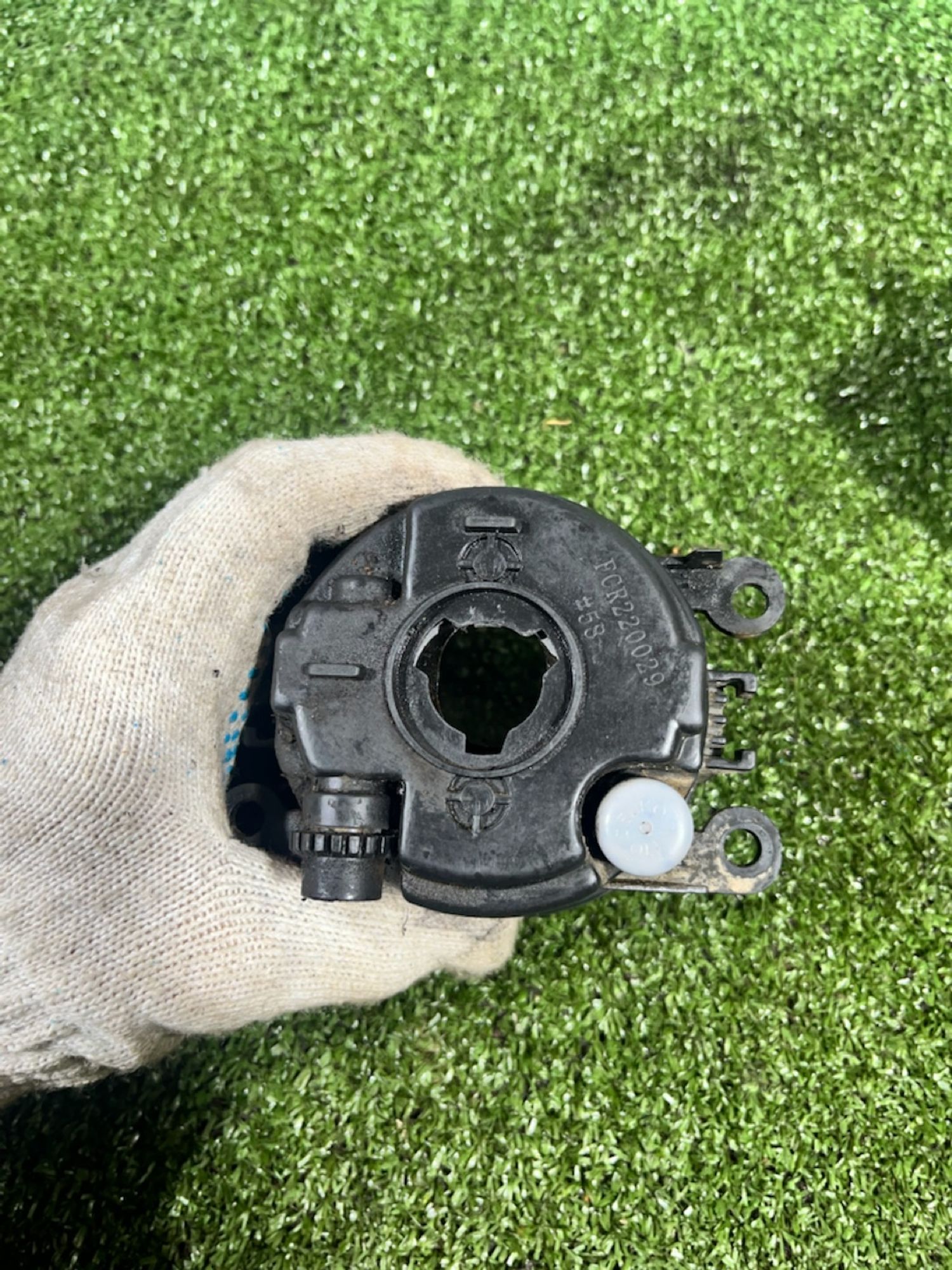 https://gcs.partsauto.market/rn-stockpro.appspot.com/thmbs/userImages/7493bedda53ffbba18042670cc6fed05/part/292c7203-9e91-4b1a-9da6-72b1ee4933ab_1733207487015.jpg