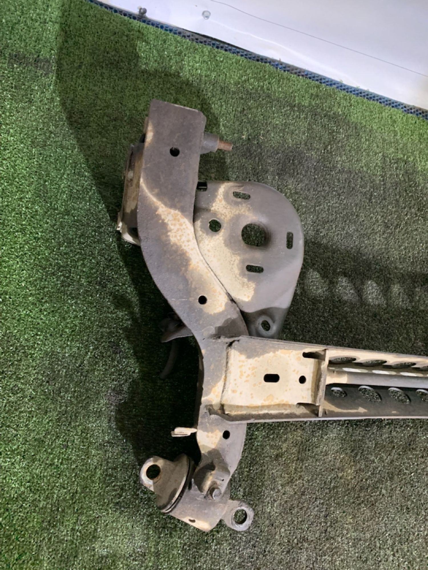 https://gcs.partsauto.market/rn-stockpro.appspot.com/thmbs/userImages/7493bedda53ffbba18042670cc6fed05/part/2aecda11-6b0f-4148-9574-1ed079d326bd_1733825675915.jpg