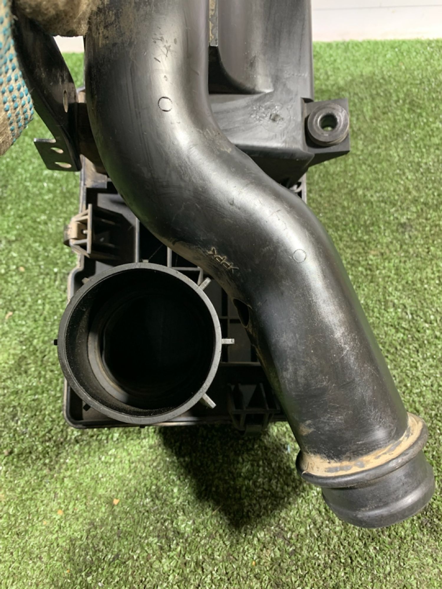 https://gcs.partsauto.market/rn-stockpro.appspot.com/thmbs/userImages/7493bedda53ffbba18042670cc6fed05/part/2fea1c28-136c-442c-b67a-43563c08a009_1734508217934.jpg