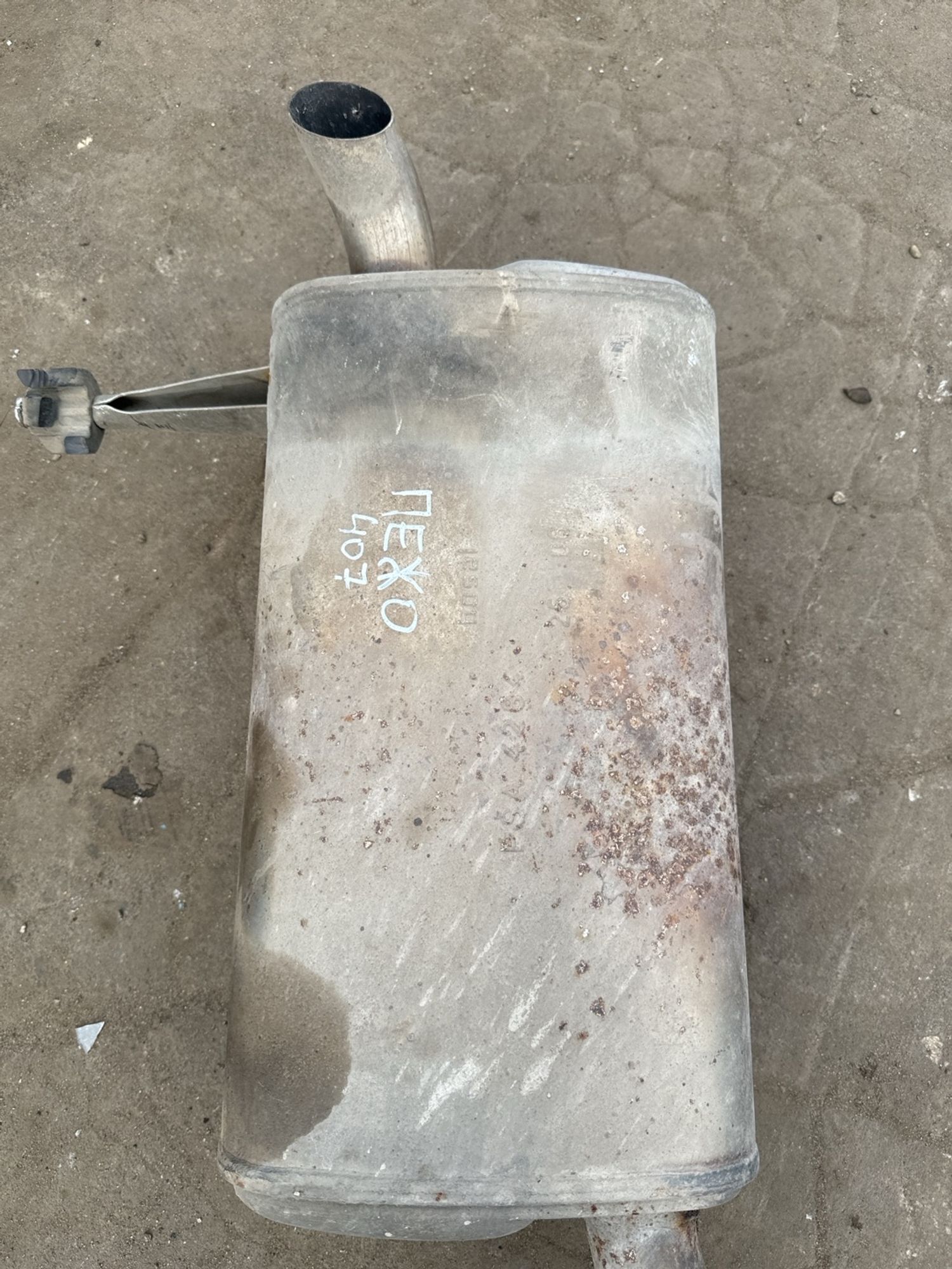https://gcs.partsauto.market/rn-stockpro.appspot.com/thmbs/userImages/7493bedda53ffbba18042670cc6fed05/part/31dfdcdd-3d0e-4cbb-81df-edfebede61a4_1743507337290.jpg