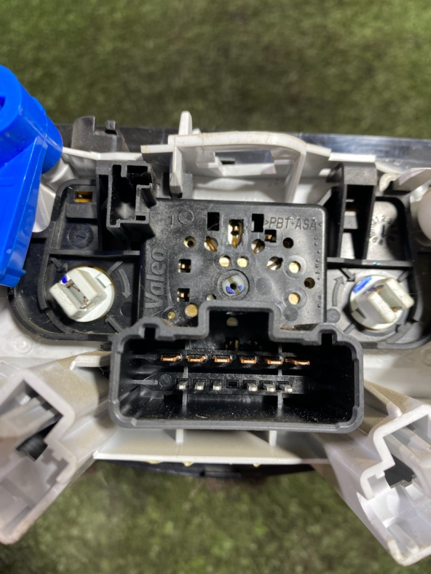https://gcs.partsauto.market/rn-stockpro.appspot.com/thmbs/userImages/7493bedda53ffbba18042670cc6fed05/part/33b6d205-7f26-46c7-a060-930e3618bd39_1747318368516.jpg