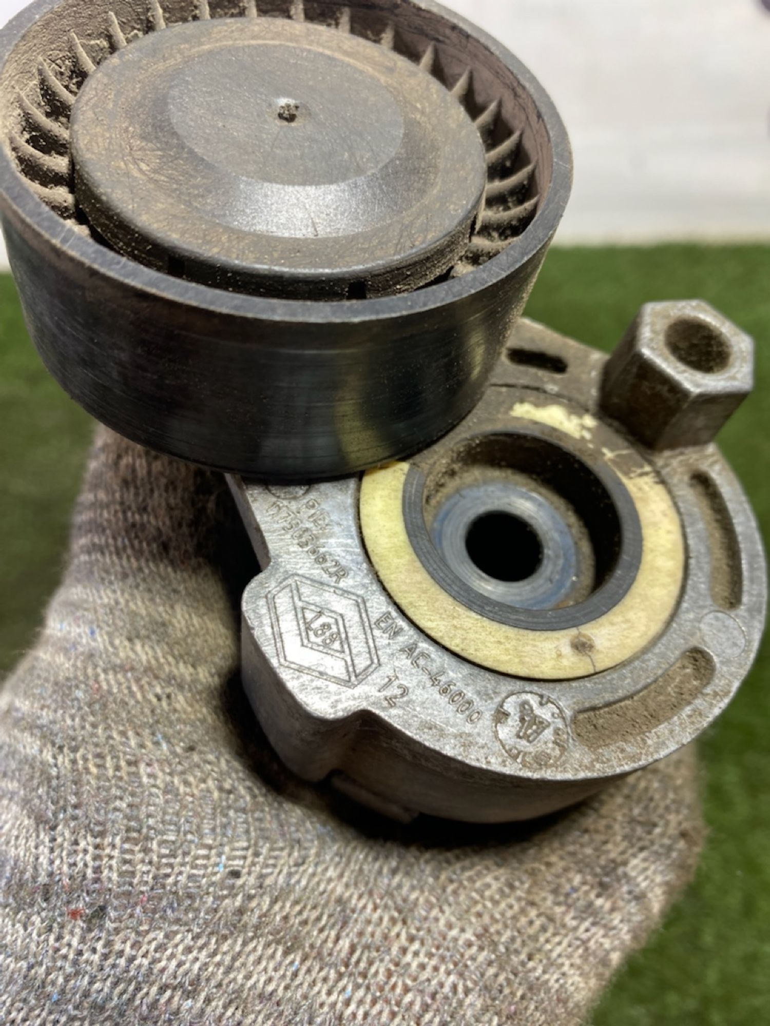 https://gcs.partsauto.market/rn-stockpro.appspot.com/thmbs/userImages/7493bedda53ffbba18042670cc6fed05/part/33f90a6a-c18e-473a-8c02-609f06fd1a46_1748864437966.jpg