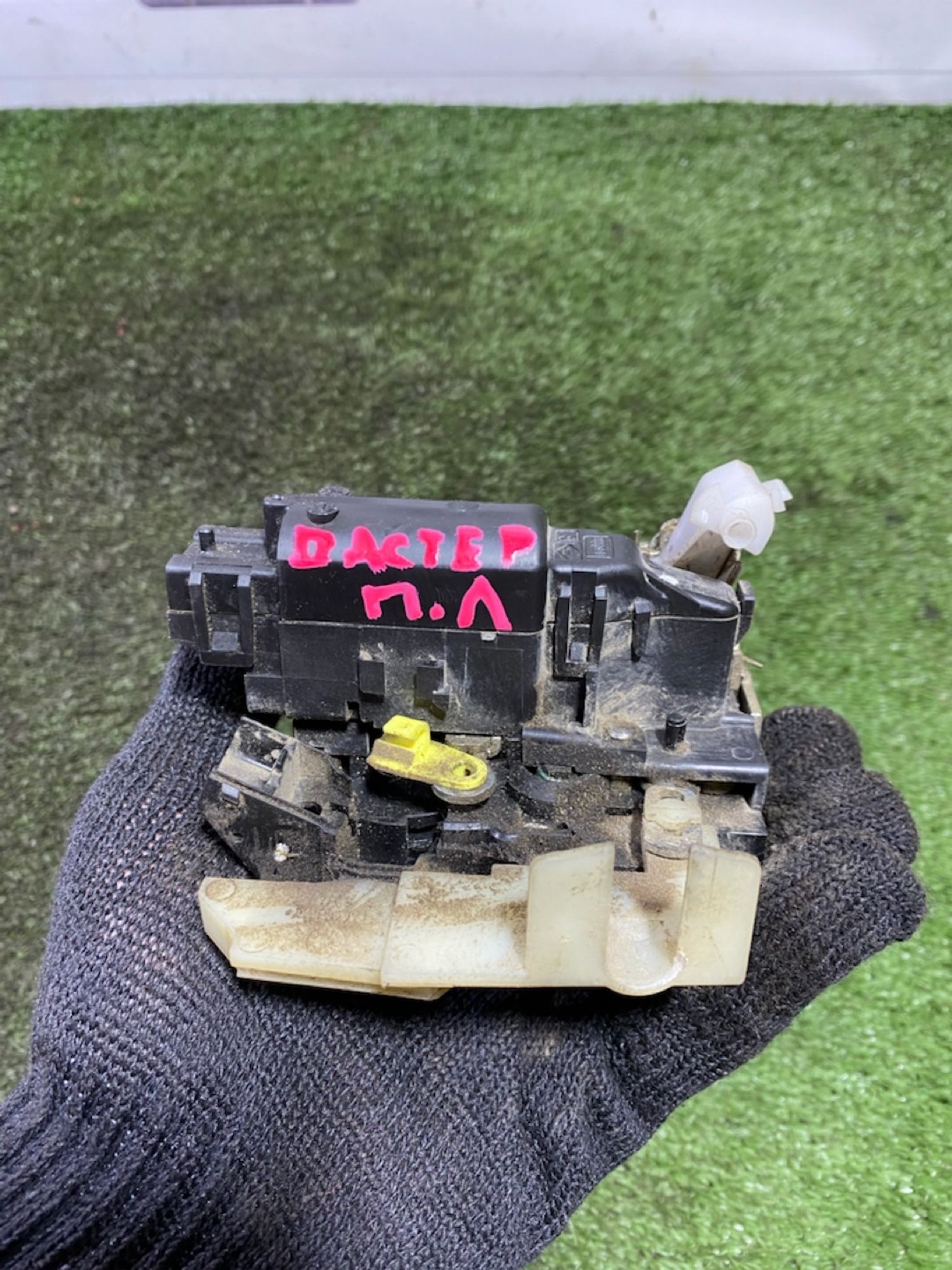 https://gcs.partsauto.market/rn-stockpro.appspot.com/thmbs/userImages/7493bedda53ffbba18042670cc6fed05/part/37708217-801b-4065-a773-4b03da2f3292_1747313579549.jpg