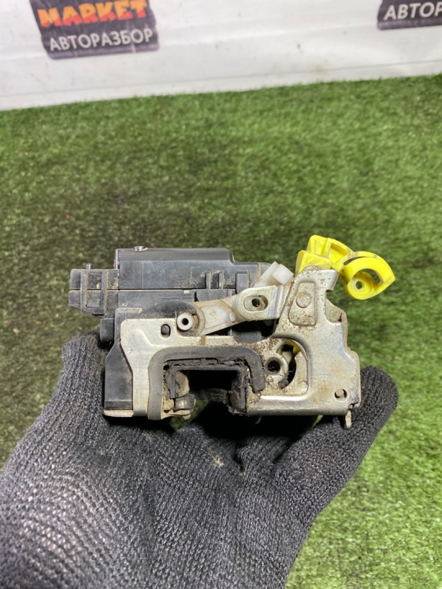 https://gcs.partsauto.market/rn-stockpro.appspot.com/thmbs/userImages/7493bedda53ffbba18042670cc6fed05/part/3a260f0e-5e08-4e78-acc0-5a9974192a10_1747310396703.jpg