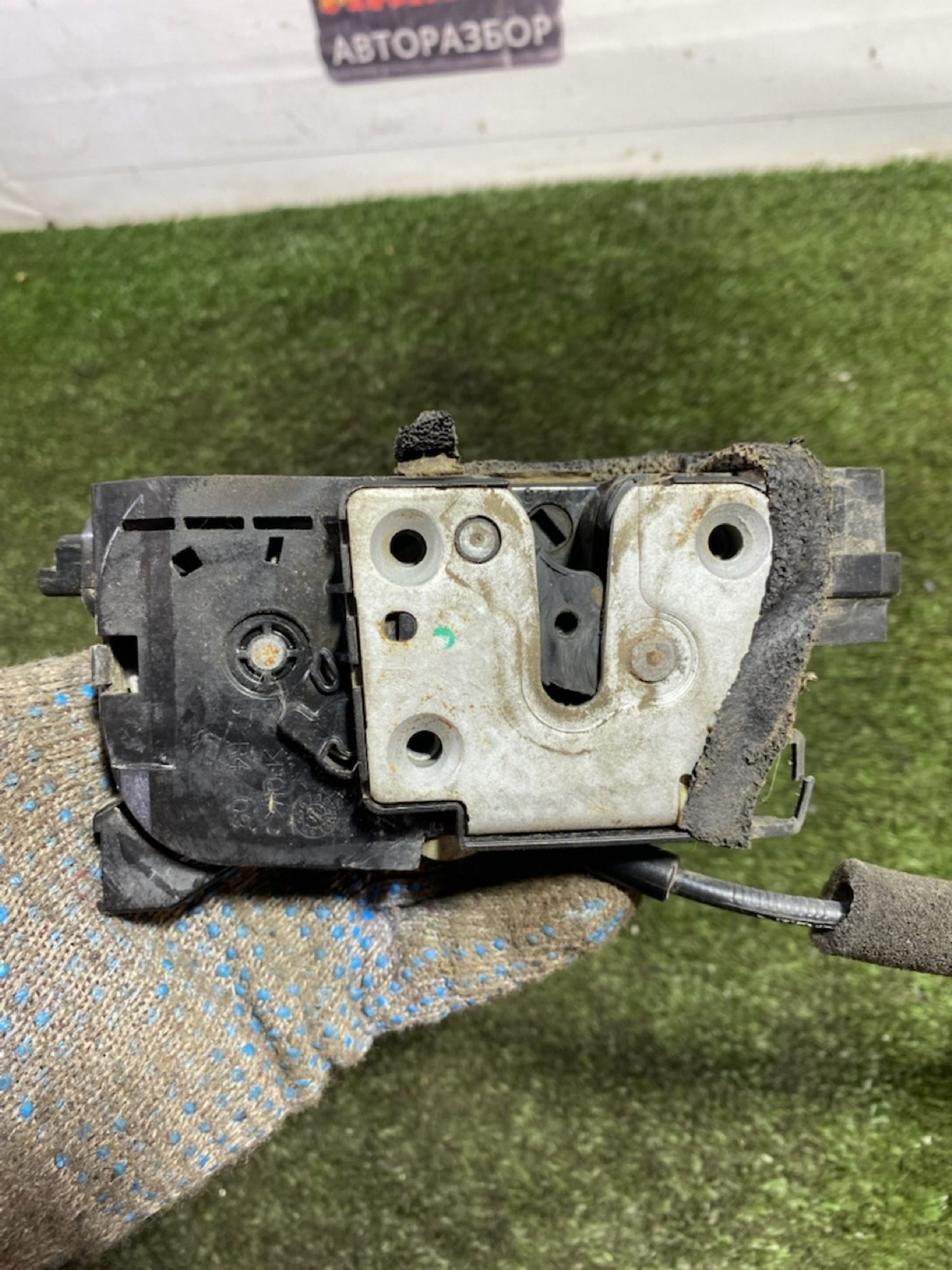 https://gcs.partsauto.market/rn-stockpro.appspot.com/thmbs/userImages/7493bedda53ffbba18042670cc6fed05/part/3ca52ede-3cb2-4ed8-b9f9-7945805b6699_1748616792913.jpg