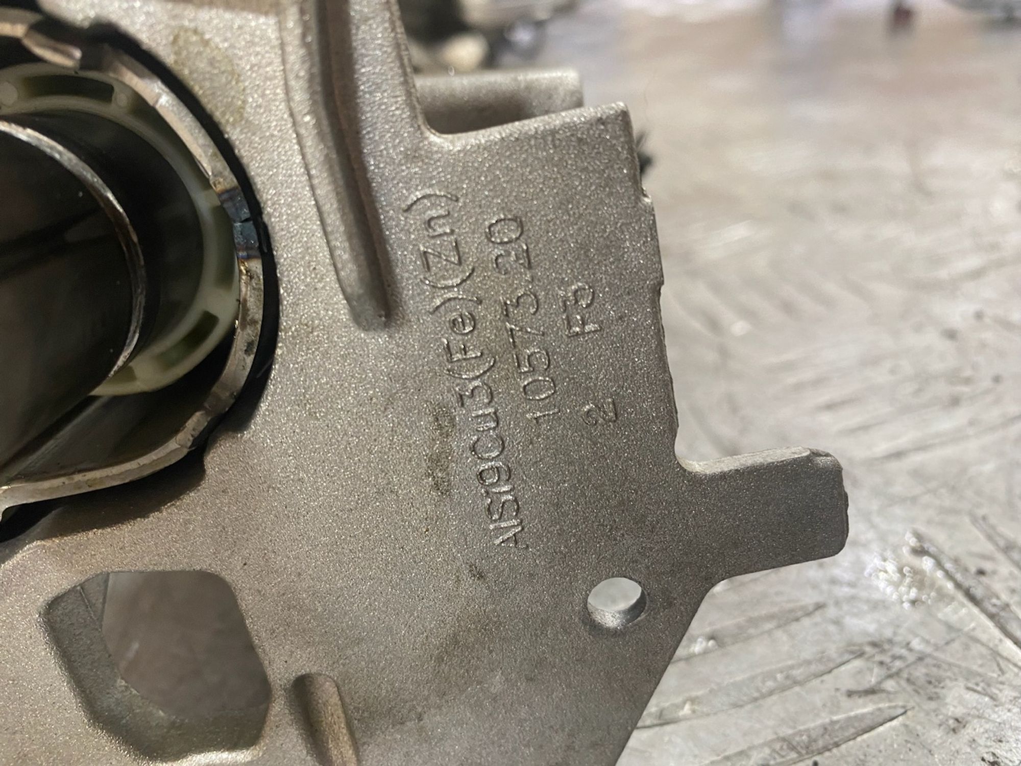 https://gcs.partsauto.market/rn-stockpro.appspot.com/thmbs/userImages/7493bedda53ffbba18042670cc6fed05/part/3ee31022-9fd9-4d59-948f-5b50290b962c_1721827898129.jpg