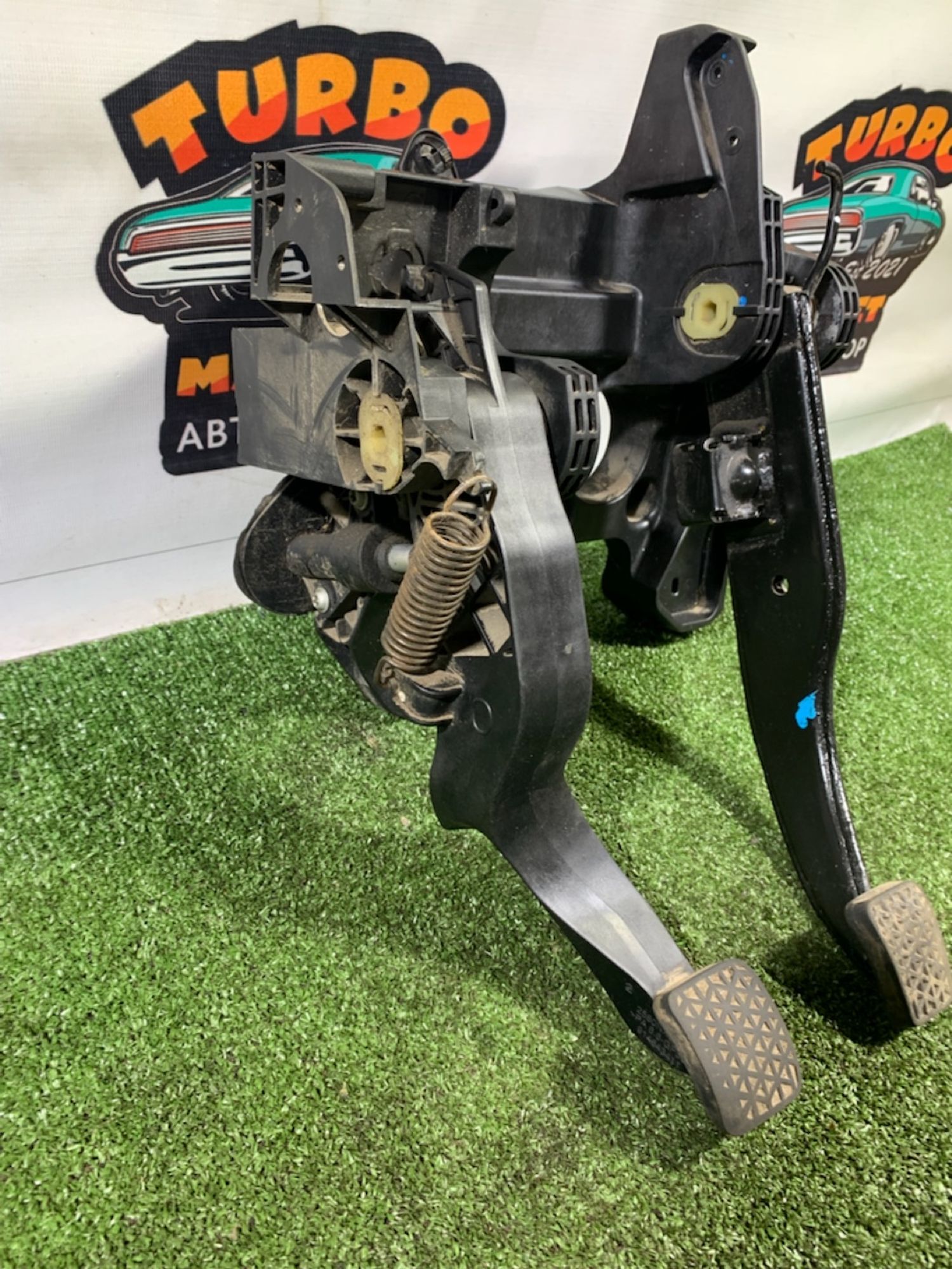 https://gcs.partsauto.market/rn-stockpro.appspot.com/thmbs/userImages/7493bedda53ffbba18042670cc6fed05/part/3f004100-4681-48f6-8b7b-ca9db5065777_1733745038747.jpg