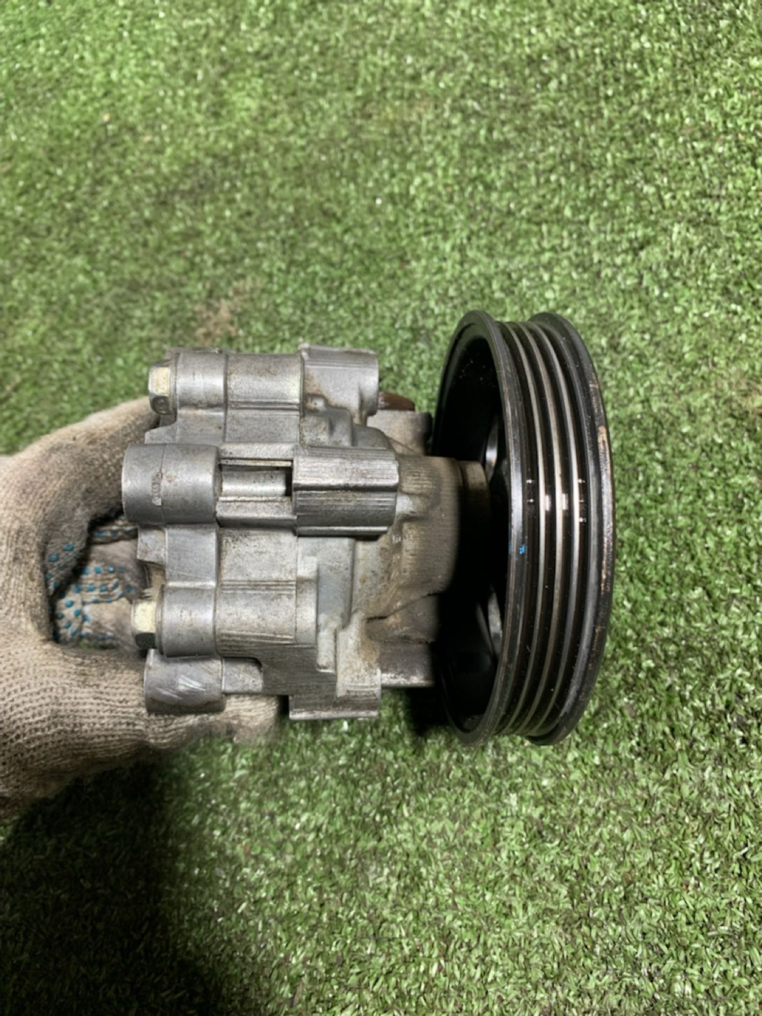 https://gcs.partsauto.market/rn-stockpro.appspot.com/thmbs/userImages/7493bedda53ffbba18042670cc6fed05/part/42d47a97-fbb3-49fc-acea-81b70a54c4b8_1733741444301.jpg