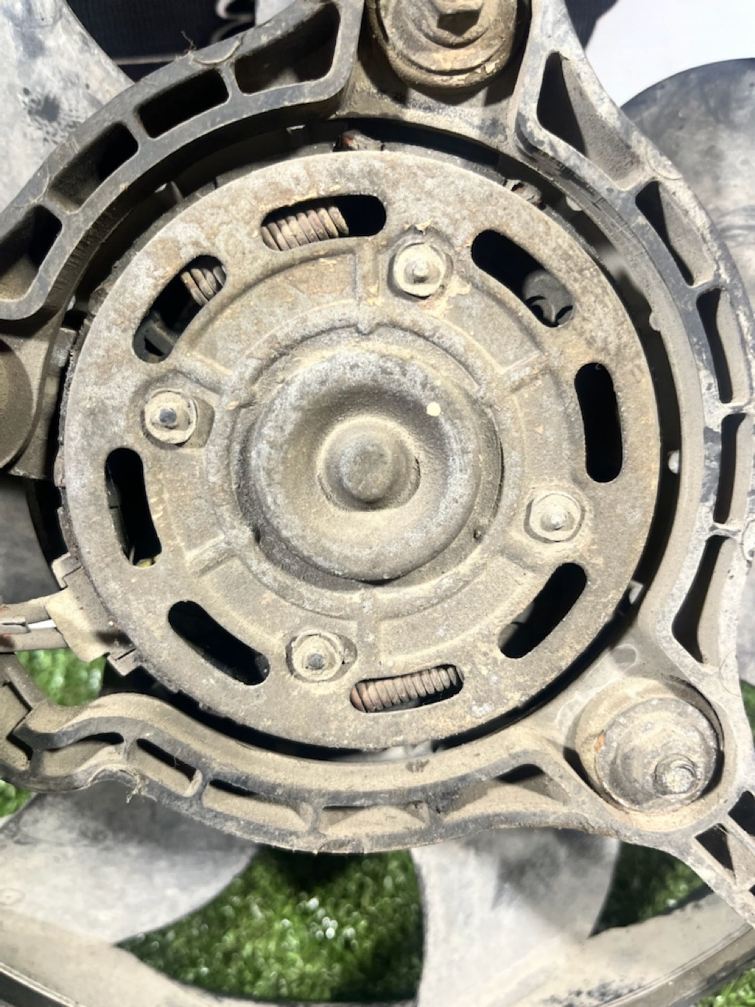 https://gcs.partsauto.market/rn-stockpro.appspot.com/thmbs/userImages/7493bedda53ffbba18042670cc6fed05/part/43499f35-5cf7-4221-af9a-222ccf064714_1733917031312.jpg